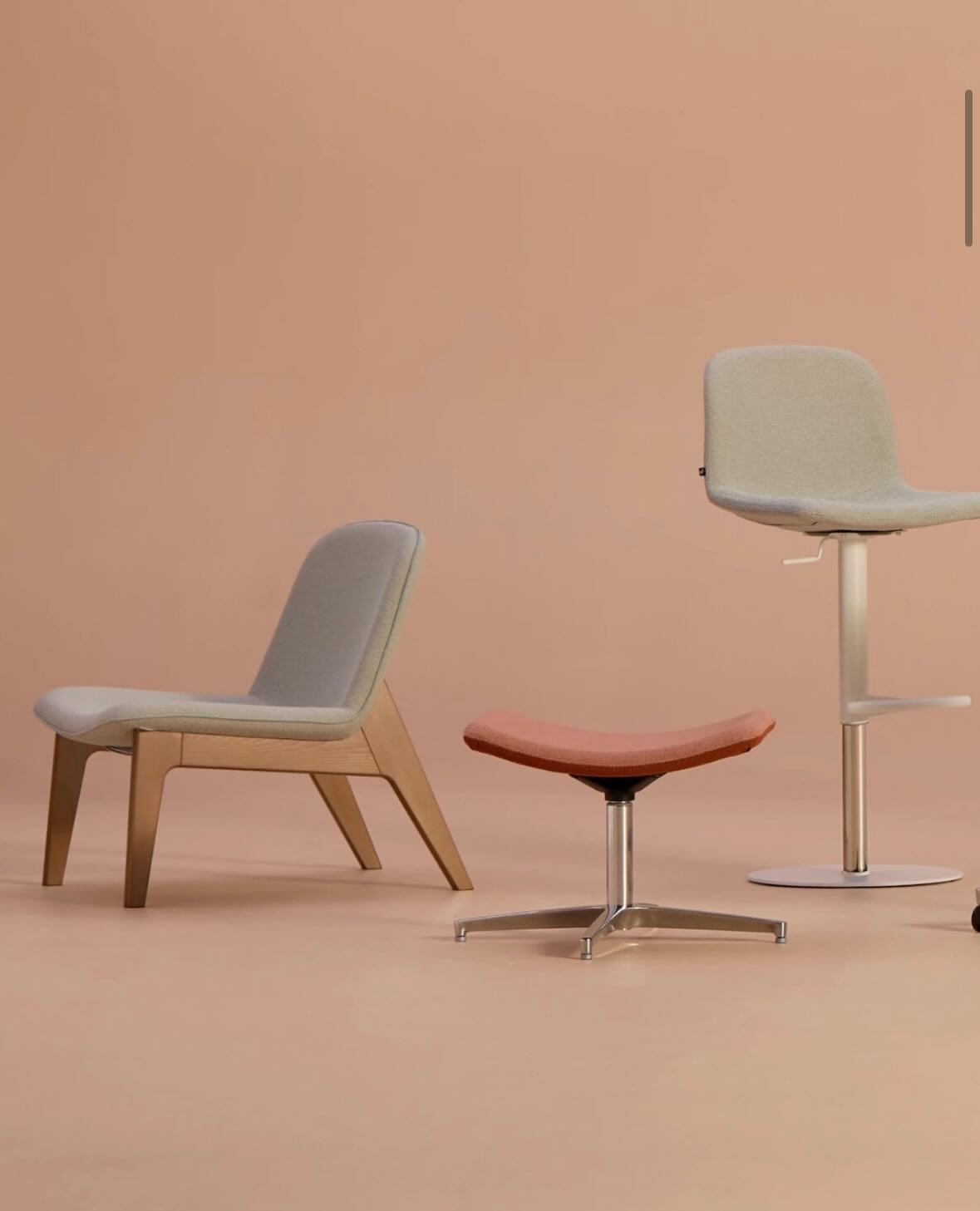 Introducing @kifurniture Cascha, their newest soft seating collection!
From comfy lounge chairs to inviting guest chairs, stools, and coordinating tables, Cascha combines understated style with effortless flexibility. Perfect for cozy corners, collaborative spaces, or wherever people gather.