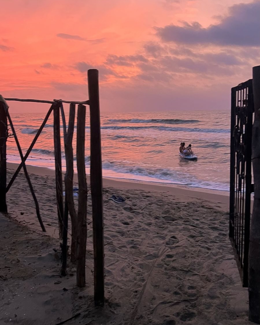 Donde el cielo se encuentra con el mar
#territoriomagico #laguajira #colombia