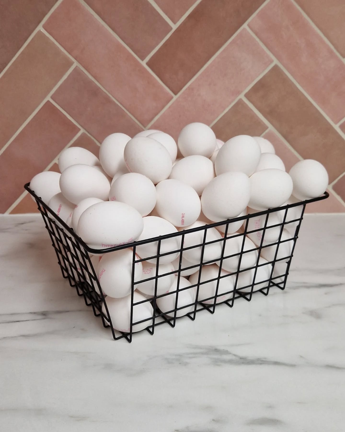 Pasen moet nog beginnen, maar mijn eiermandje is in ieder geval al goed gevuld! 😅🫣
Mocht je me missen deze week; ik ben in de bakstudio te vinden! 🤣
#suikertijd #cupcakes #brownies #cookies #taartjes #verjaardag #feest #Pasen #gezellig #drukdrukdruk