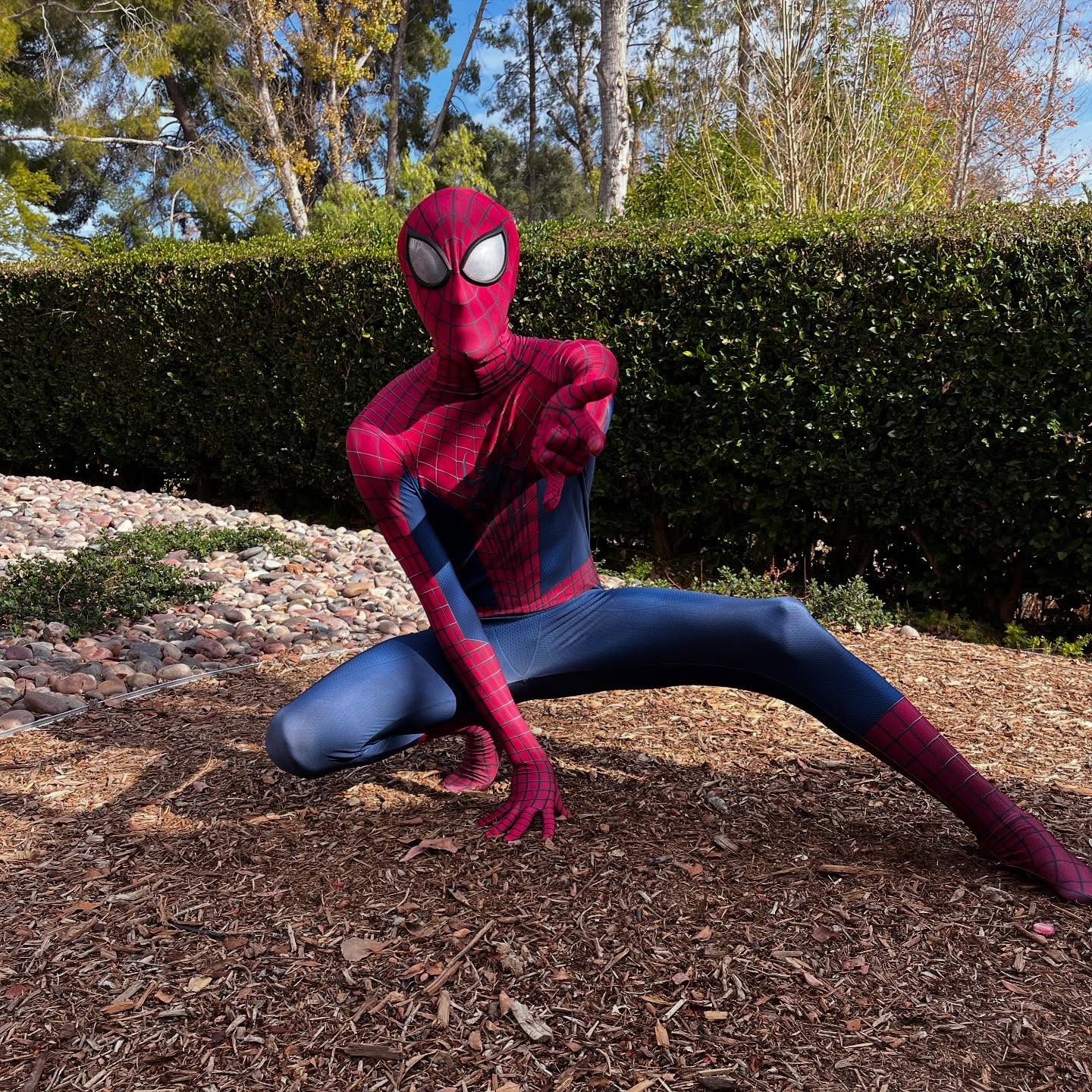Swingin into warmer weather with our favorite spider hero! πΈοΈπ·οΈ #spidermanparty