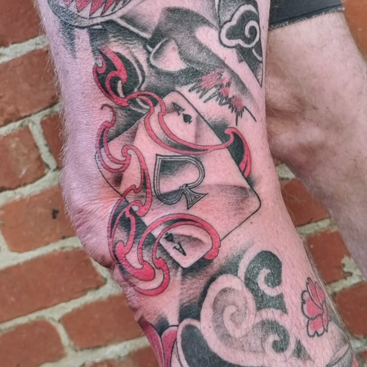 ⚜️ ♠️ @taylormade_tattoos ⚜️
Taylor has time available 👉 Email or DM Taylor directly
-
#OculusTattoo #OculusManor #Tattoo #AceOfSpades