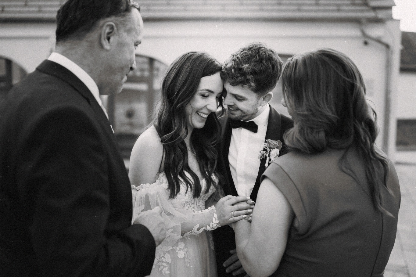 Pillanatképek egy esküvőről #esküvő #wedding #blackandwhitephotography #bwphotography #storytelling #hungarianphotographer #hungary #lovemyjob #hochzeit #hochzeitfotograf #eskuvoimagazin #instahun #hungarianwedding #tagsforlikes #sonyalpha #mik #fotoklub #igershungary #instagood #follow #photooftheday #picoftheday #katolikus #sonya7iv