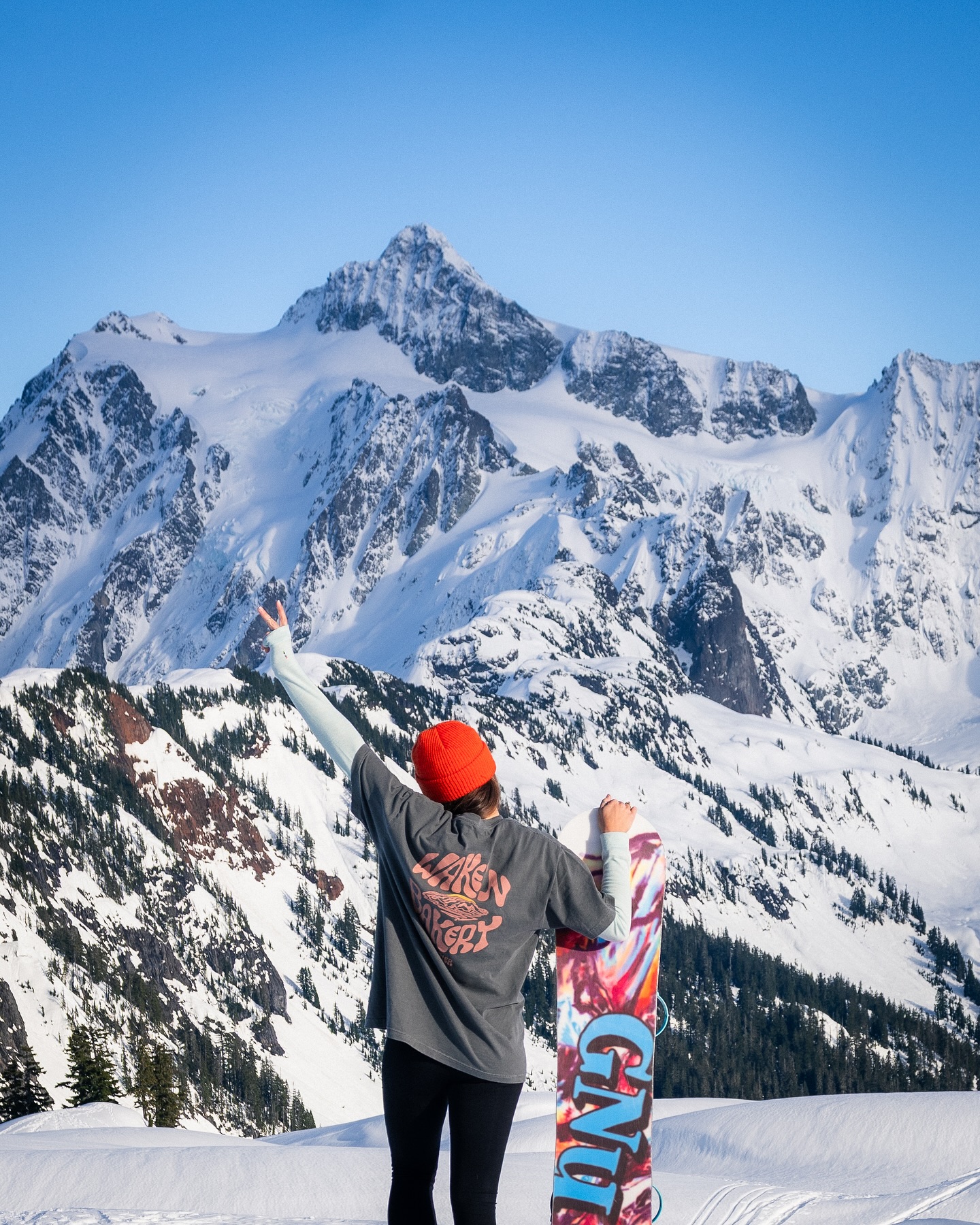 Ski season may be winding down, but there are 542 reasons to head east today! 🐣 We would argue the 543rd reason would be to visit us for a little treat. Don’t forget to stop by on your way to @themtbakerskiarea, it’s harder to hunt for hidden eggs without your coffee! ☕️🪺
Thanks for the epic photos @skyfrost 🩵
#wakenbakeryglacier #wakenbakery #mtbakerWA #GlacierWA #WAnder