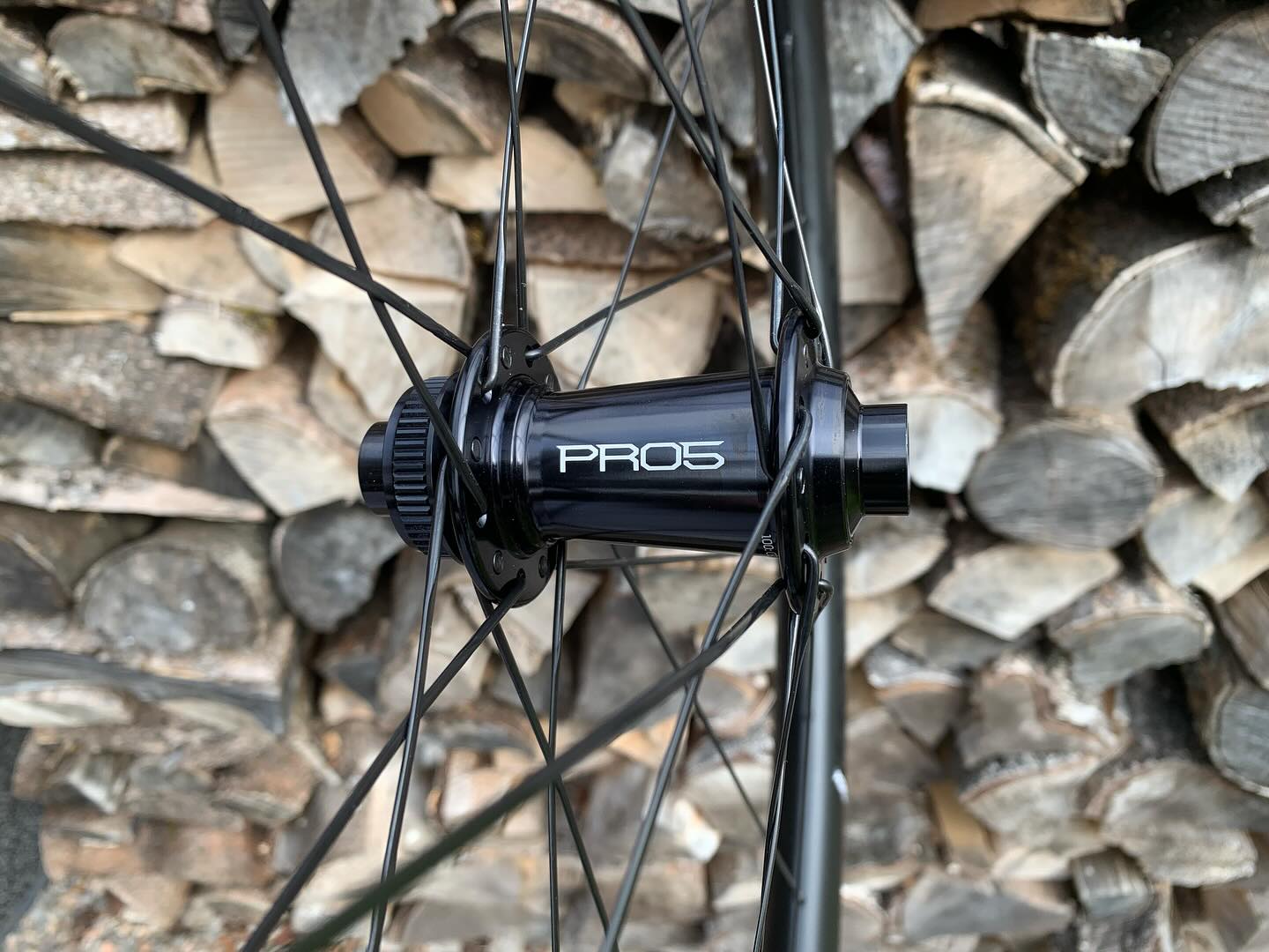 Are Hope hubs going back to black or sticking with “Midnight Blue”?