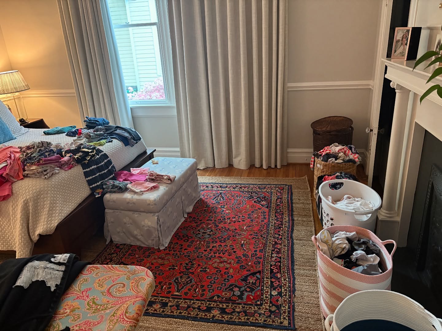 How will she get it all done? 👇👇
I think one of the reasons Nest Analytics has been successful is because we get work done. There isn’t a lot of fancy, just hard work and finished projects. But that means, for me personally, I can’t multi task while I do my work. As a mom of 3 small children, I’ve got to strategize.
One of my better decisions, I pay for a college student to come once a week (it costs me less than $100), and she folds and puts away every single piece of laundry. She makes about 8 PBJs for the next few days of lunches, and she meal preps about two easy week night meals.
What this means for me is that I have the freedom to work hard while I’m at my desk, knowing I’m not staring at a mountain of house work when I get done. I’ll just get to enjoy my family at the end of the day.
As a young mom, I received some great advice early on that it is worth the investment to make work work for you. What are your secret strategies to get it all done?