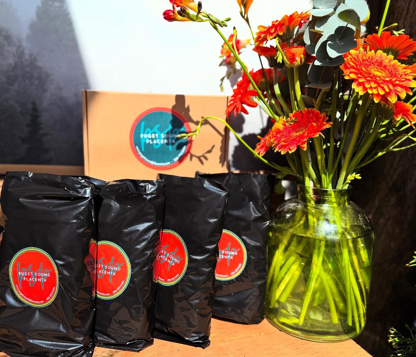 Mailouts!!! One completed and 4 transport kits (oops, 5!!!!) headed out into the world today! Not to mention some gorgeous early spring flowers. Can you tell I love these colors?!?! 🤣
Our kits go out 4 to 6 weeks before your estimated due date (unless it’s needed sooner!) with your temporary transport bag and a QR code w/our instructions for contact and transport. If you are closer to your due date when you sign up, no worries! We still send you our comprehensive instructions and detail details for how to put together your own transport kit and details on contact. Visit www.seattleplacenta.com to book now!
As a reminder, return shipping is included in all of our packages.
#postpartumjourney #placentapillswork #placentaencapsulation #postpartumlife #pugetsoundplacenta