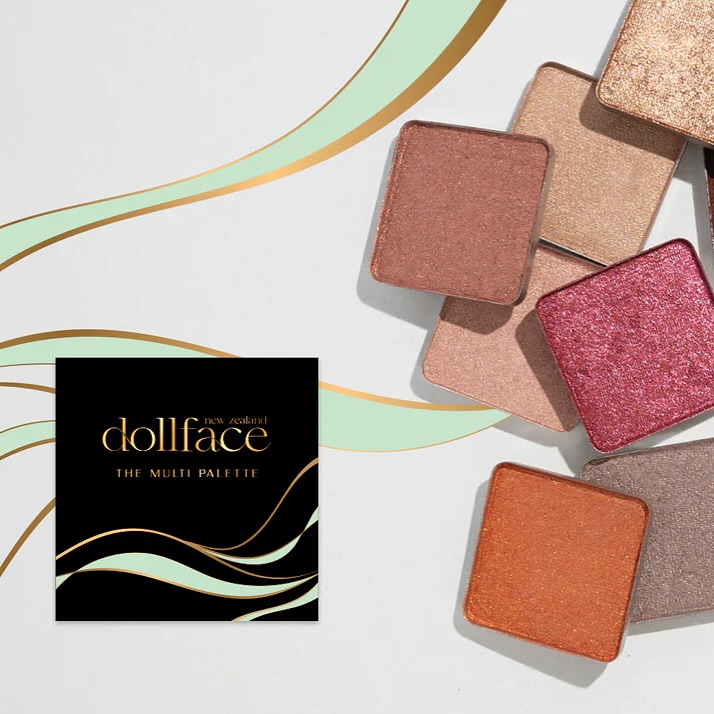 All the yes for the @dollface_nz multi palette! 😍
It’s easy to shop and support local brands when they are this clever! (And gorgeous!)
Make sure to visit their website to explore the range.
#branding #packagingdesigner #milabstudios #kiwimadeproducts #newzealandmade #newzealandmakeup #localbusiness #supportlocal