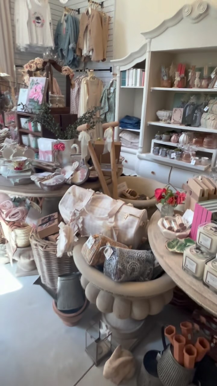 Walk through the farm shop with us! Soil & Stems Field Market & Shop is always stocked with so many unique farm products- fresh eggs, local honey, botanical tea, homemade jam , salsa , pickles , spicy giardinere , fresh floral arrangements / market bouquets and so much more!
Unique gifts and toys to fill Easter baskets and everything to make mom smile on Mothers Day!
We are open to the public weekly and our business hours can be found in the header of our website homepage (www.whitetrailjupiter.com) or LINK IN BIO. @soilandstemsfloral @whitetrailclub
#supportagriculture #visit #shoplocal #farmshop #homemadegoods #candles #rosefarm #cottagefoods #eggs #handknitblankets #botanicaltea #rawhoney #nature #handmadepurses