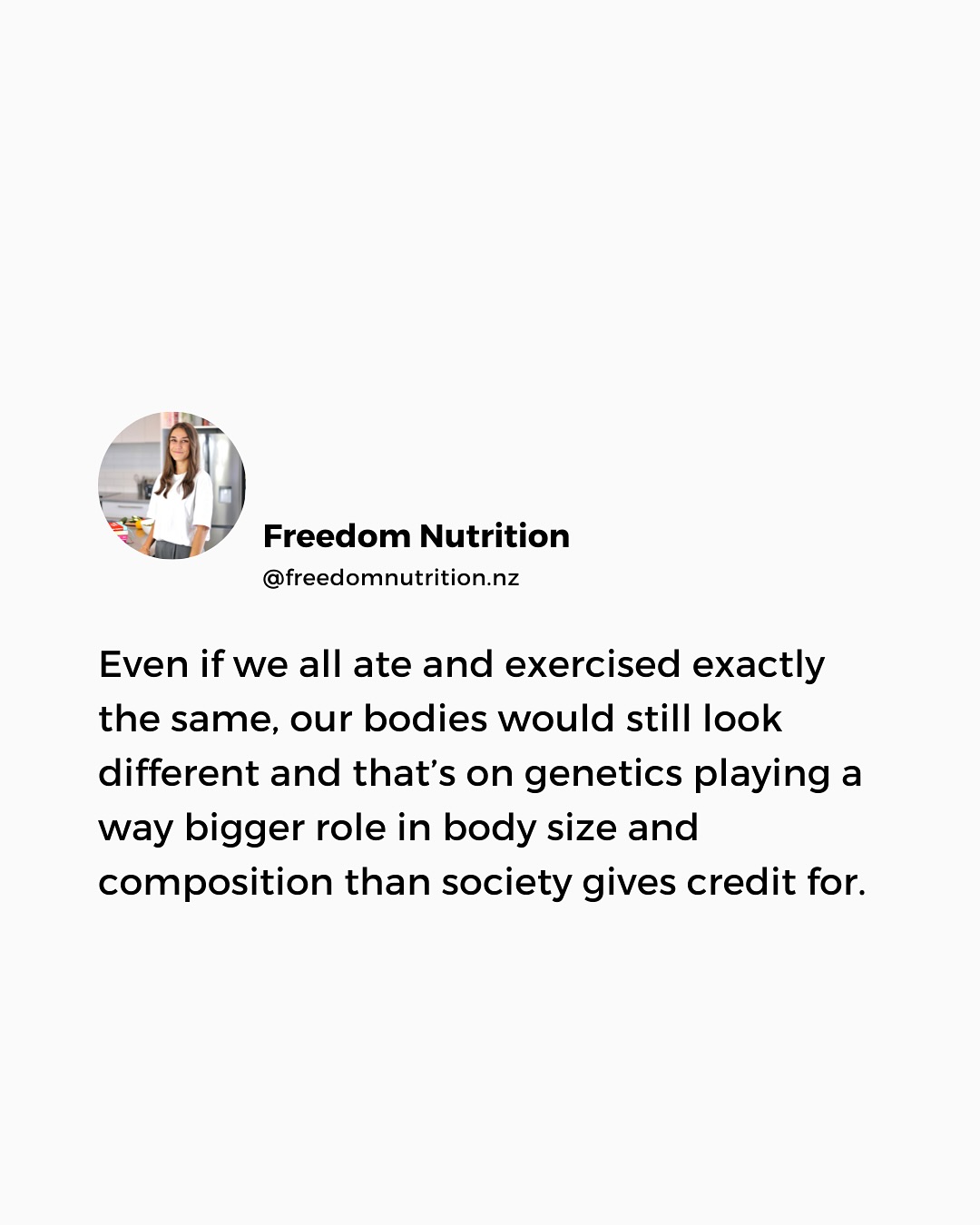 Important reminder for next time you’re watching that genetically blessed influencers “what I eat in a day” or workout routine…
This study had identical twins consume 1000kcal surplus for 84 days. The study was well controlled for caloric intake and exercise yet one person gained 4.3kg while another gained 13.4kg.
The similarity in weight gain and fat distribution within each twin pair was significant while there was 3-6x more variation among pairs than within pairs.
Basically, genetics play a larger role than caloric intake on weight gain & distribution so stop being so hard on yourself. 🫶🏼
#dietitian #dietician #nutritionist #bodyacceptence #bodyneutrality #bodypositivity #healthateverysize #haesdietitian