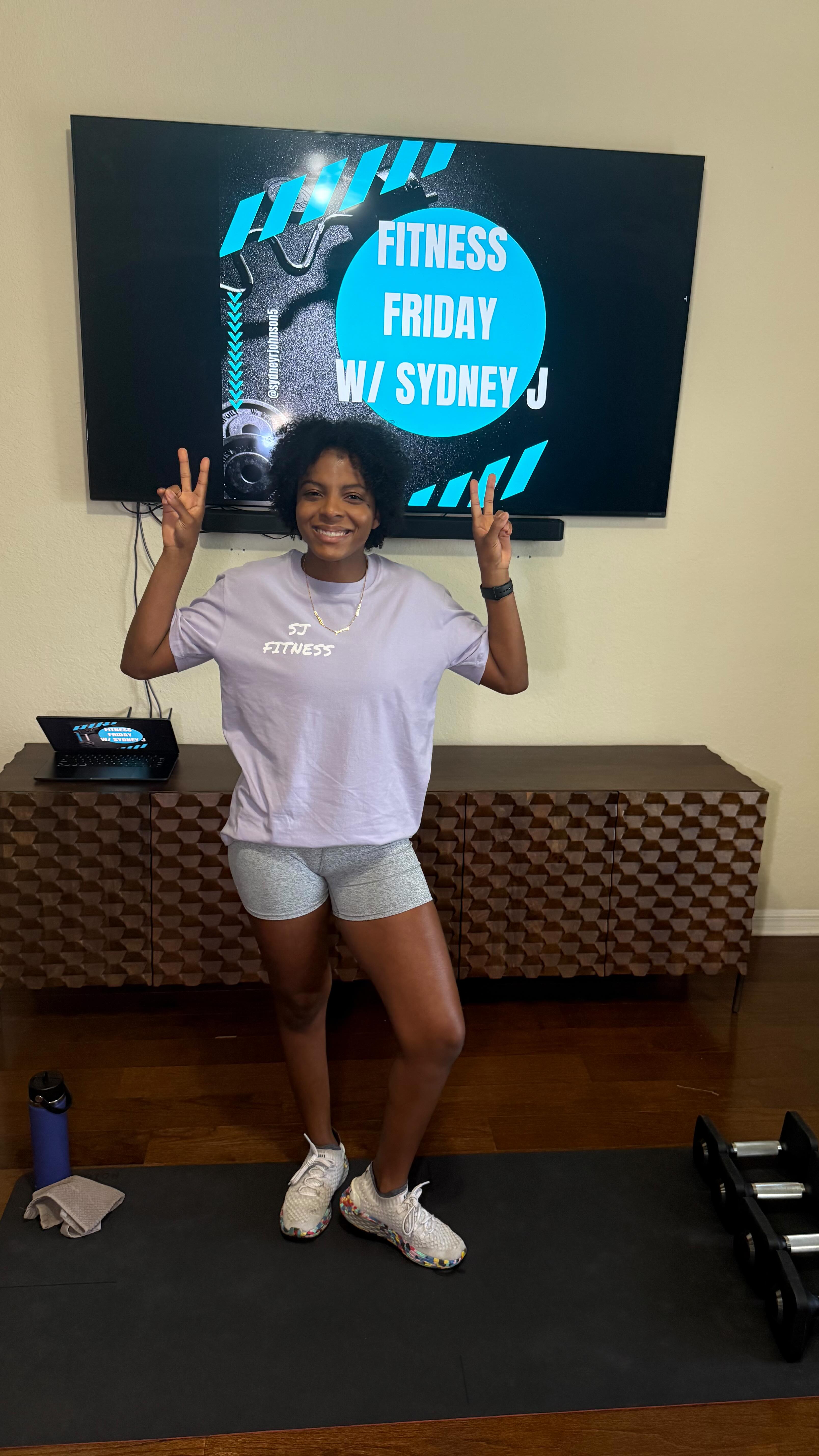 ✨Happy Fitness Friday!✨Here’s a quick 15-minute full-body workout to get you moving! Save this for later & tag a friend to try it with you
Workout & Playlist below ⬇️
Outfit:
Top: @strengthjourneyfitness
Bottom: @nobull
Shoes: @nobull
Workout:
6min EMOM
- A: 8 Rows
- B: 8 Bicep curls
6min EMOM
- A: 7 kickstand deadlift
- B: 7 offset squat
Playlist🎶:
- NOKIA by Drake
- Sin Frenos by Eladio Carrión, Bizarrap & Duki
- Need It by Kaytranda ft Masego
- K-POP by Travis Scott ft Bad Buddy & The Weeknd
- Shiver by John Summitt & HAYLA
#strengthjourneyfitness #fitnessmotivation #strengthtraining #fitnessfriday #fullbodyworkout #gym #fitnessgoals