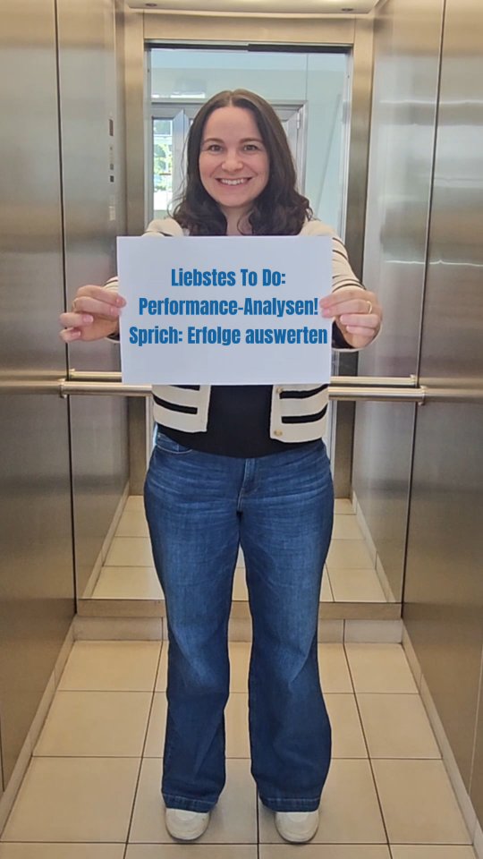 Vielseitig, kreativ und noch viel, viel mehr - so sind wir! 😄🫶🏻 Was wir alles anbieten? Genau das, was dein Social Media Auftritt und du brauchen - und auch einiges darüber hinaus. 📲🚀
➡️ Account-Analyse: Wo liegen die Defizite, wie kann man deinen Account verbessern?
➡️ Content erstellen: Wir bringen Ideen, besprechen gemeinsam die Umsetzung, erstellen den Content und machen ihn für dich "ready to post".
➡️ Websites: Du hast noch keine Website? Oder willst eine neue? Kein Problem!
➡️ Account Betreuung: Wir übernehmen alles, was dich zeitlich ausbremst - wir erstellen Redaktionspläne, posten, entwerfen Stories, kümmern uns ums Community-Management, uvm.
➡️ Werbeschaltungen: Wir holen auch aus kleinem Budget richtig viel raus und boosten deine Produkte, Reichweite, Bekanntheit
➡️ Workshop: Dir fehlt eine Strategie? Du brauchst einen Deep-Dive wie Social Media richtig funktioniert? Du brauchst Tipps zum Erstellen von Content? Wir stimmen jeden Workshop individuell auf deine Bedürfnisse ab.
➡️ Starthilfe: Accounts erstellen, Meta Business Suite einrichten, alle Konten verknüpfen, Werbekonto erstellen usw.
Let's do it! 🙌🏻😄
#agenturausgefuchst #ausgefuchst #socialmediatrends #socialmediamarketing #socialmediacreative #tirolerunternehmerinnen #socialmediamanager