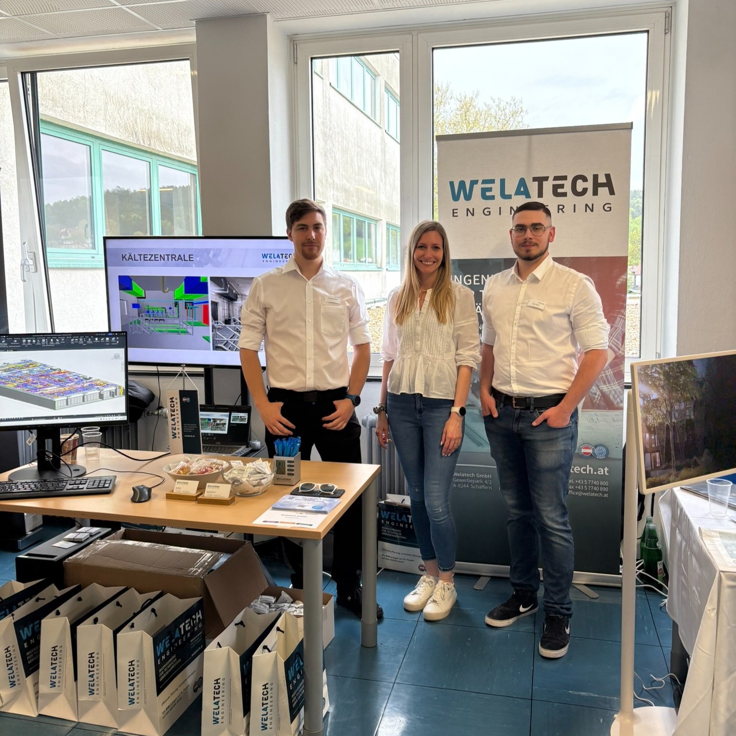 Karrieretag der @htlpinkafeld – Ein voller Erfolg!
Am Freitag, den 25.04.2025, durften wir unser Ingenieurbüro für Technische Gebäudeausrüstung beim Karrieretag der HTL Pinkafeld vorstellen. Es war uns eine Freude, den Schülern einen Einblick in unsere spannenden Projekte zu geben und unsere Leistungen in der TGA-Branche näherzubringen.
Die Schüler zeigten großes Interesse an den Themen, die wir präsentierten – es war eine großartige Gelegenheit, die nächsten Talente zu inspirieren und für unsere Branche zu begeistern.
Ein herzliches Dankeschön an die HTL Pinkafeld für die Organisation und die Möglichkeit, Teil dieses tollen Events zu sein!
#Karrieretag #HTLPinkafeld #TechnischeGebäudeausrüstung #Ingenieurwesen #ZukunftGestalten #TGA #Ingenieurbüro #Karrierechancen #TechnikVonMorgen