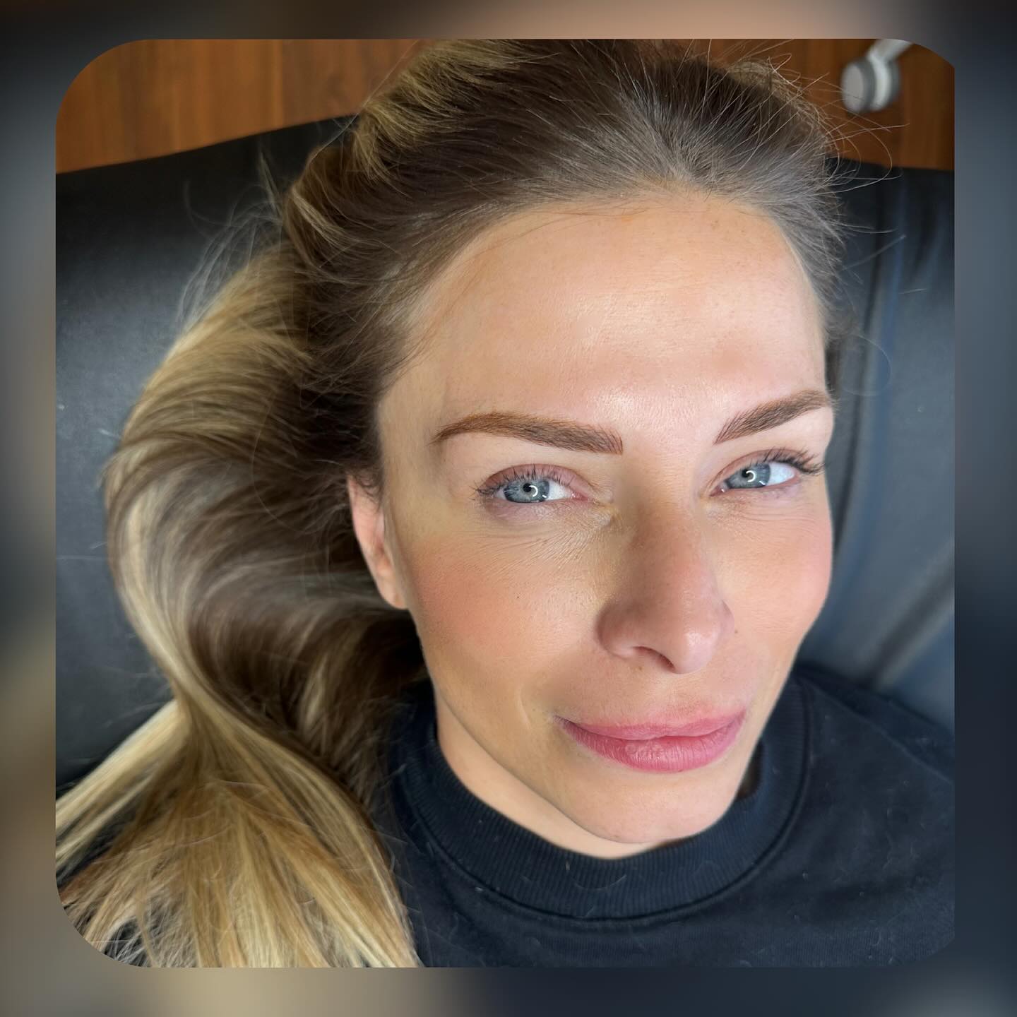 Is it time to refresh your brows ✅? Spring and summer are approaching, so now is the perfect time before we’re lake bound!!! ☀️👙🌻👗