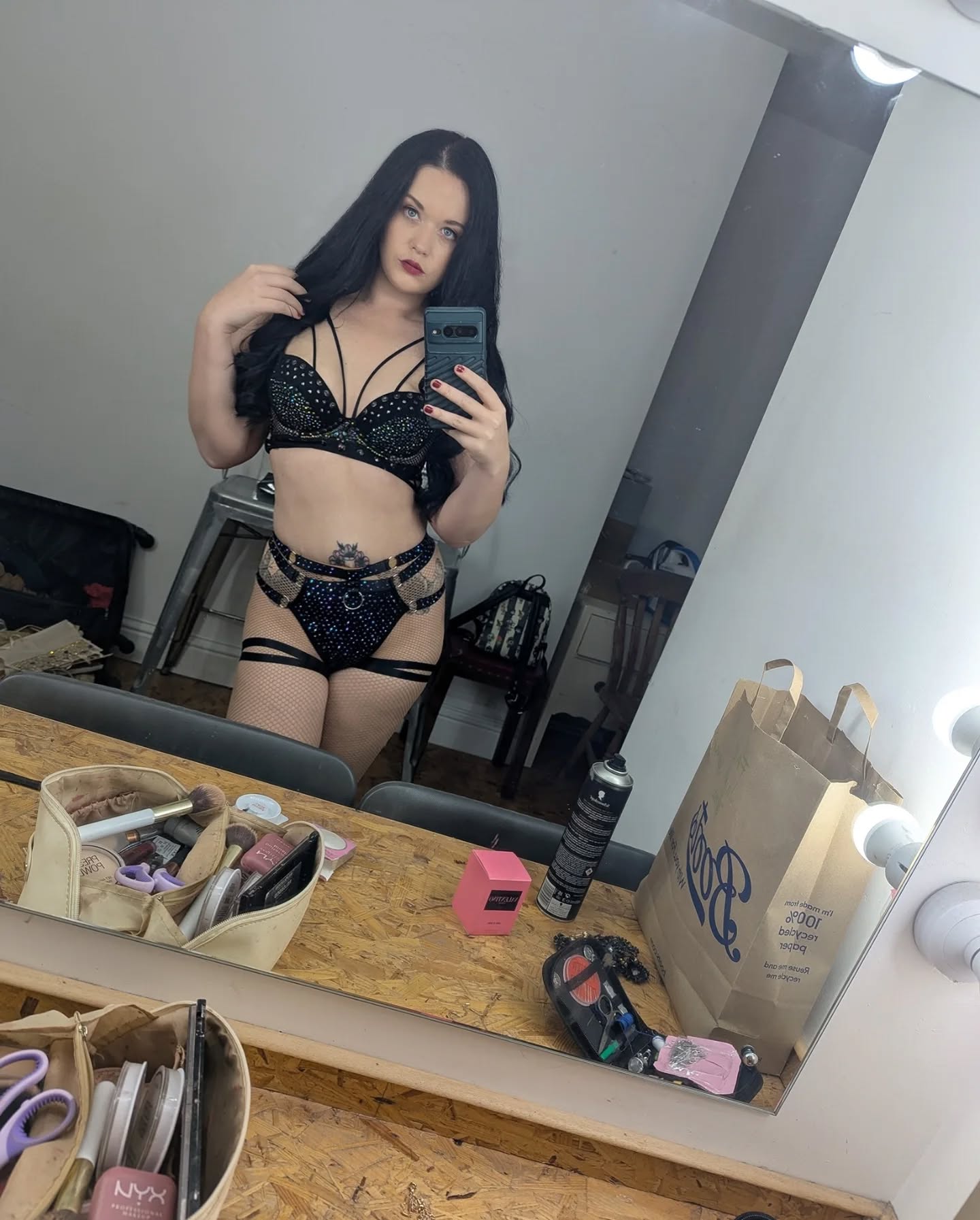 Forever busy, forever forgetting to post!
But I'm cooking up something special to celebrate just how long I’ve been kicking around in burlesque. One of my students told me they were in junior school when I first started.... feeling vintage!
My students are smashing it this month too:
De Luxe have reworked and levelled up Thong, catch it next week!
Many are debuting sparkling new solos on the 25th, and one in house and one mentor student are hitting the stage at Legend in the Making this Thursday (can’t wait to cheer everyone on!).
We’ve also got some students stepping into producer shoes, proud doesn’t even begin to cover it.
💕
#burlesque #burlesqueperformer #nottinghamburlesque #backstage #behindthecurtain #cabaret #showgirl #rubysrebels #hausofrubysrebels #burlesquelife