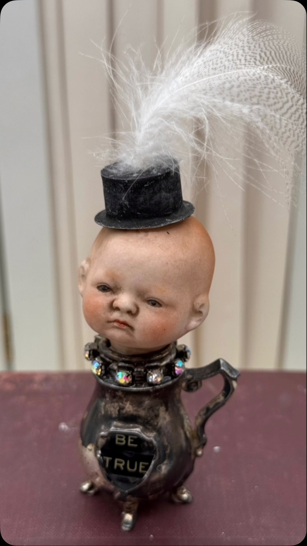 Some recent New assemblage pieces I’ve completed. They will be heading to Red Sky Gallery and Grand Leader Mercantile. The last one was a commissioned piece I made with an antique standing lamp. @grandleadermercantile @redskygallery1 #assemblage #dollheads #assemblageartist #assemblageart #foundobjects #dollart #dollparts #foundobjectsculpture #creepydolls #crooksycreations