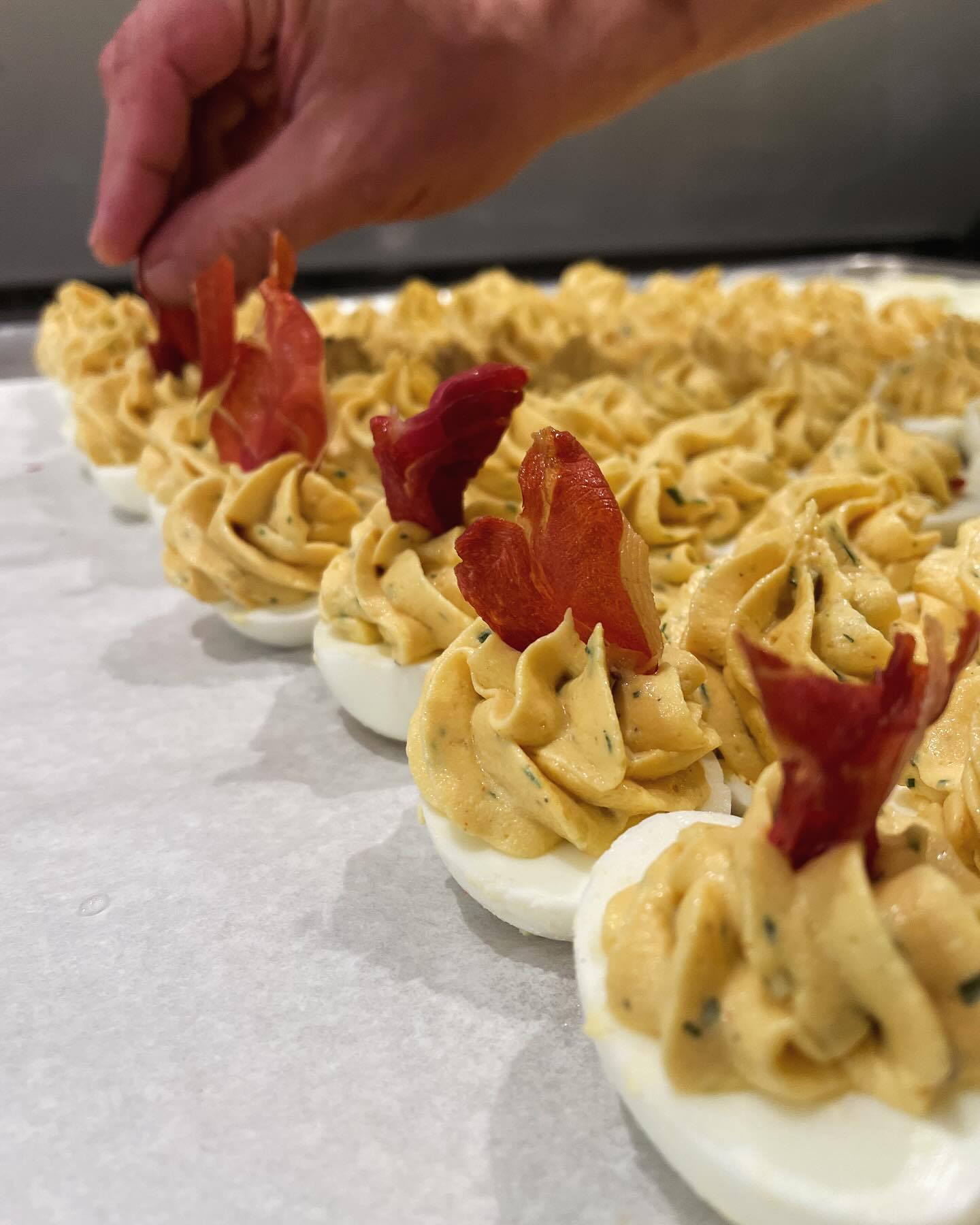 Happy Easter, everyone!
.
You’ll only find the best, Locally sourced eggs in our scratch kitchen!
.
Pictured is our chef prepping deviled eggs this morning for Easter Brunch!