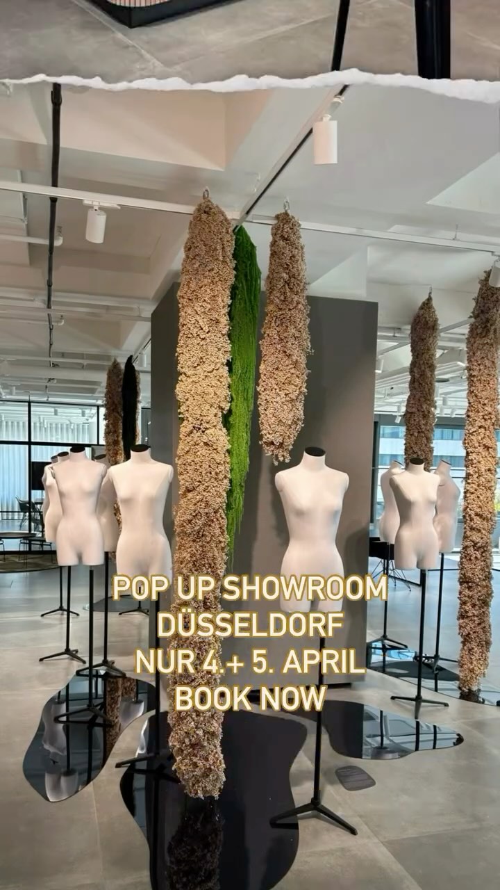 🤫 Secret Tipp gerne an Interessierte weiterleiten 💌
RE/DESIGN Roadshow nächster Halt:
Düsseldorf
4. & 5. April 2025
Showroom Öffnungszeiten
10 Uhr - 19 Uhr
Termin nach Vereinbarung
🍸 Friday Drinks (04.04.) ab 17 Uhr
Hallo NRW - bereit deine alten Werte
in „neue“ und progressive Lieblingsteile zu verwandeln?
Nutze deine einmalige Möglichkeit uns persönlich zu deiner kostenfreien 1:1 Beratung im Pop-up Showroom in Düsseldorf zu treffen und mit Hilfe unserer Expertise dein neues Unikat aus (d)einem vorhandenen Staubfänger z.B. Pelz, Lammfell, Leder, Seide zu transformieren.
Mut zur Veränderung?
Teile dieses besondere Event mit einer Person
deiner Wahl und werdet Teil der Lösung!
#keepitintheloop
Unsere Termin-Slots sind limitiert und füllen sich schnell. Buche jetzt über den Link 🔗 in Bio oder unter www.tobias-redesign.de/roadshow
Wir freuen uns auf kreative Sessions mit euch in toller Atmosphäre 🪄♻️💚