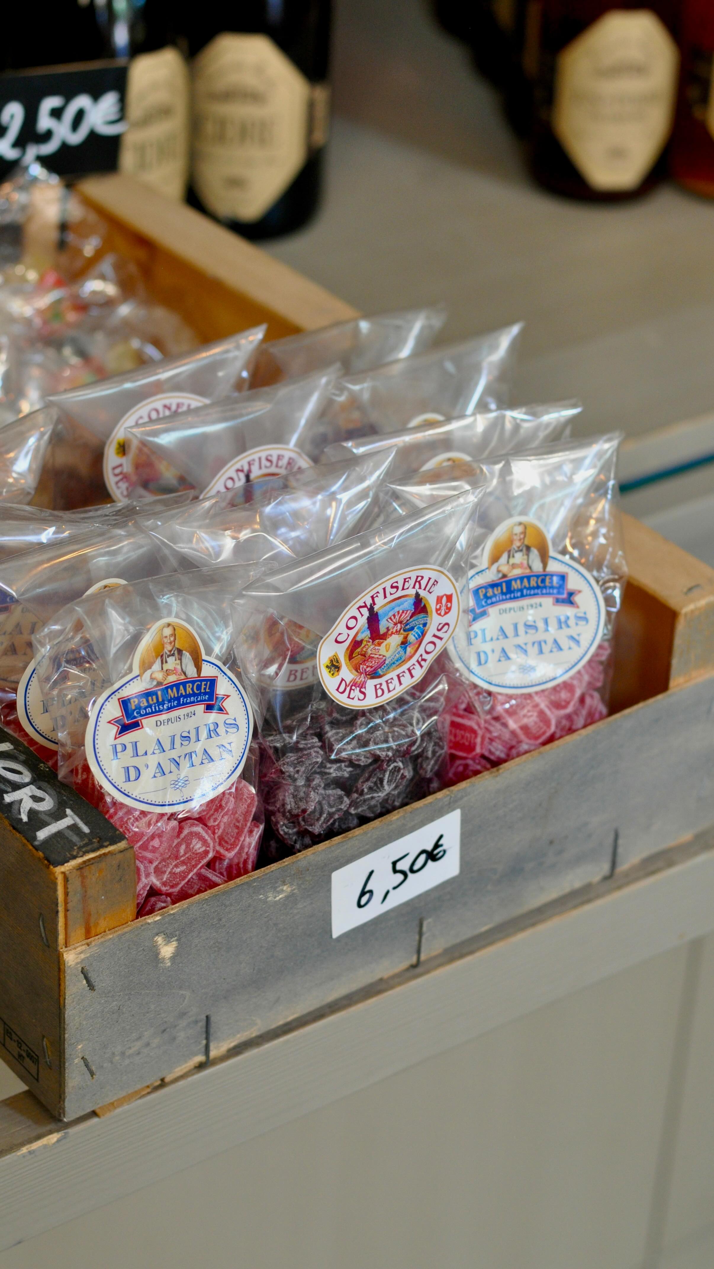 Joyeuses Pâques 🪺
On se retrouve à Giverny de 10h à 18h tout le week-end 🌺
📍 80 rue Claude Monet
#giverny #givernygardens #givernyvillage #givernyfrance #givernymonet #eure #normandie #normandiemylove #normandietourisme #lacapucinegiverny #coffeeshop #claudemonetgardens