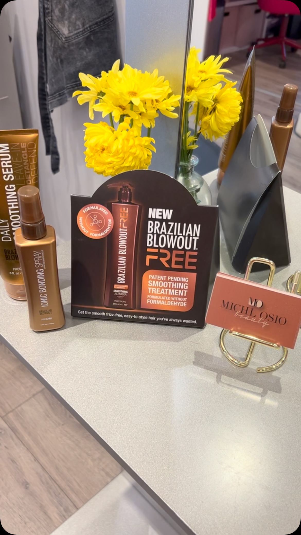 Have you heard of Brazilian blowout free?
It’s incredible! Game changer for your hair routine by cutting down styling time in half, more manageability and less frizz. It’s a win 🏆 #happyvalleyhairstylist #pdxhairstylist #happyvalleysalon #pnwstylist #pdxsalons #happyvalleysalonlife #oregonstylist #oregonstylist #oregonstylist #happyvalleyhairsalon #happyvalleystylist #oregonhairstylist #brazillianblowout #frizzfreehair #frizzfree