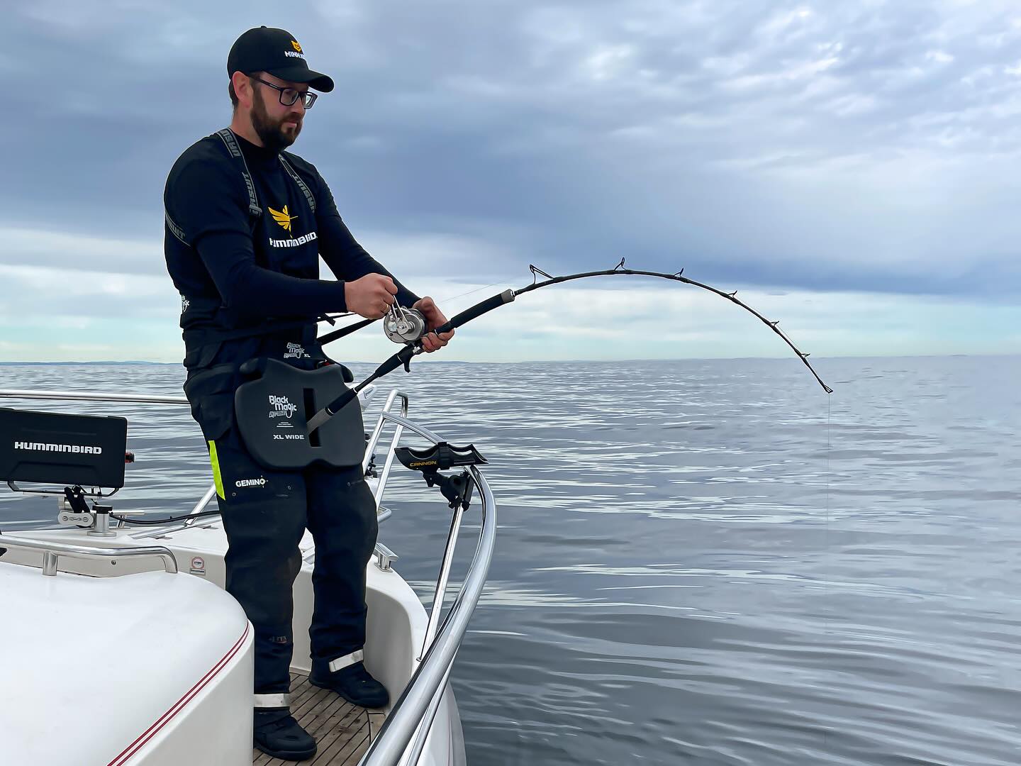 First trip offshore fishing in Skagerrak this year! A 285 centimeter Greenland shark with estimated weight 200 kilos was landed and released back after some samples were taken. 😀👍🏻
.
.
.
#comstedtfishing #comstedt #humminbird #humminbirdfishing #minnkota #minnkotamotors #minnkotanorge #greenlandshark #catchandrelease #seamonsters #deepseafishing #prey #preyfishing #seeberg #havfiske #håkjerring #skagerrak