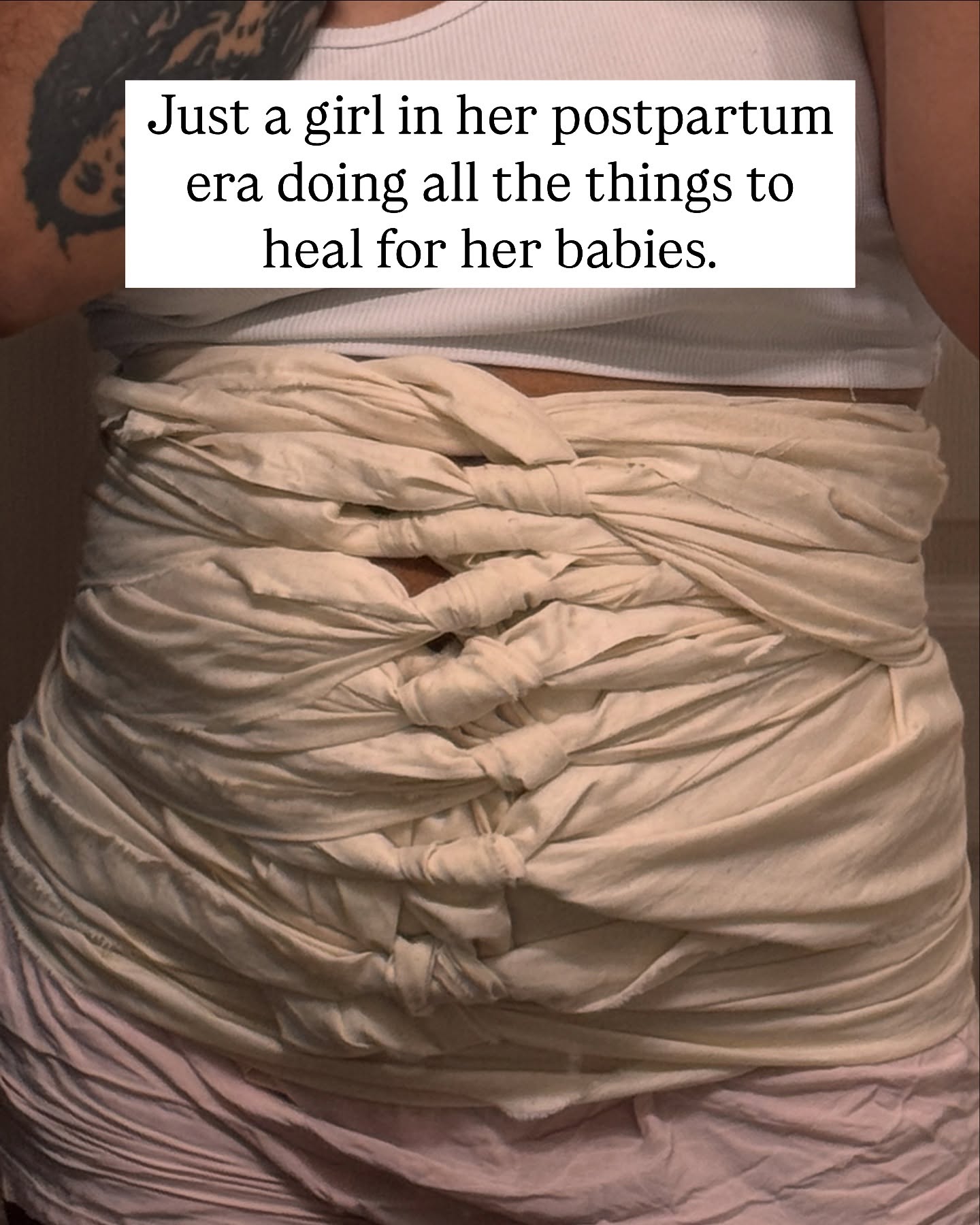 Postpartum Mamiii 🌿✨ The first 40 days has a lasting impact on your next forty years 🫶🏽 love on yourself, love on her. Creating a baby is a long journey on your body ~ so why would we not care for the mother after she grew a baby + a whole new organ 🤯
Some of my favorite things to prepare for postpartum is setting up a PLAN.
• food trains or freezer meals 🍜
• middle of night snacks / pick me ups 🌻
• plans for feeding the baby 🐮 or 🍼
• chores / house upkeep schedules
• womb healing techniques ~ belly binding, sitz baths, steam
• bodywork + nice aromas
Think : Heal, Nourish, Warmth 🧸🤎✨
#postpartumjourney #postpartumdoula #spacecoastdoula #palmbaydoula #blackdoulasmatter #blackbirthworkers #lactivist