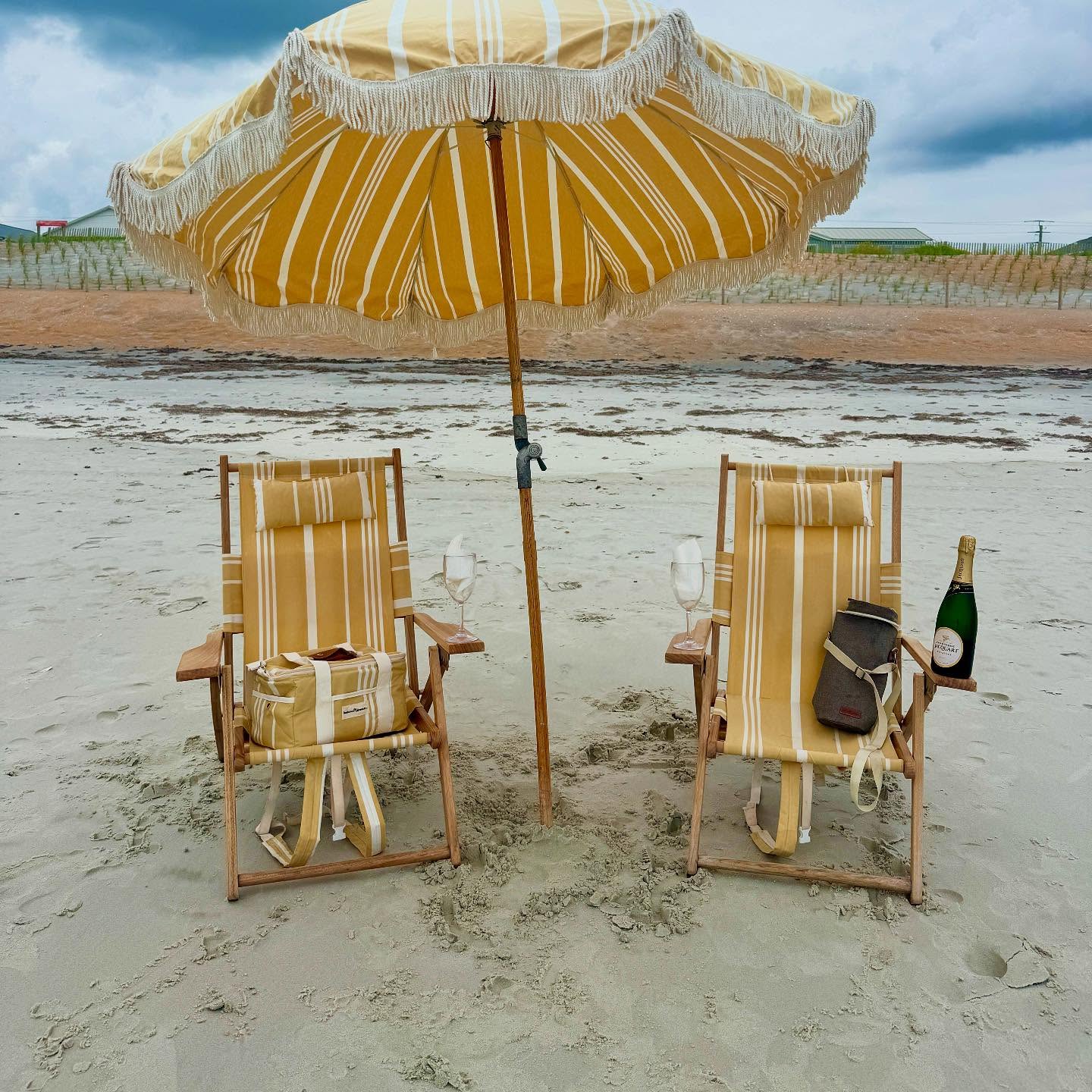 Welcome 9 Pop the bubbly and toast to ocean breezes and sweet moments. Our “Coastal Toast”package brings a picture-perfect beach setup with chilled champagne and chocolate-covered strawberries—because your stay deserves a little extra sparkle. Just one of our many extras you can add onto your stay.
#islandcottageinn #visitflagler #flaglerbeach #summertravel #travel #traveldestination #traveldestinations #beach #beachvacation #boutiquehotel #floridabeach #instatravel #instatraveling #travelphotography #oceanside #seaside #travelgram #boutiquehotels #sunnyday #beachvibes #poolside #spring #springescape #summer #champagne #bubbles #summertravel