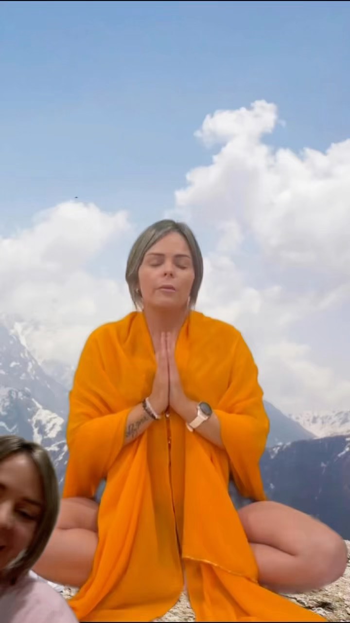 How I think I look facilitating vs how I actually look…