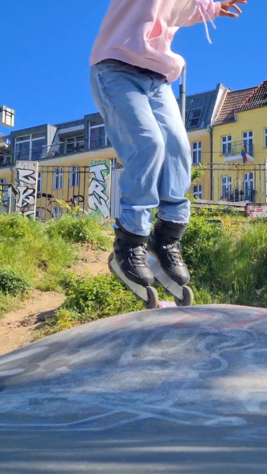 High on Antihistamines and perreo
.
.
.
#inlineskatingberlin #wizardskating #returnberlin #patinaje