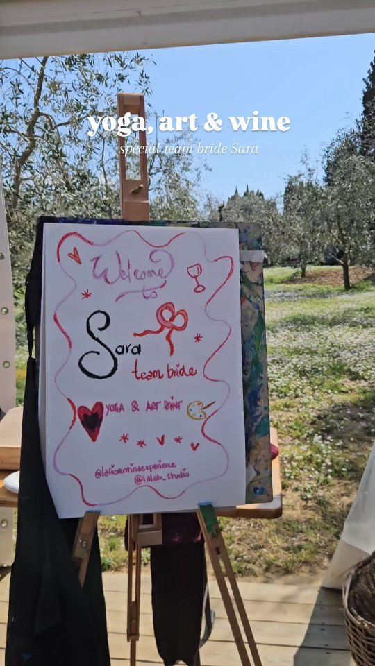 Il #teambride Sara 🖤 si racconta 👀💌👇🏼☺️
♡ vivere un’esperienza in totale serenità, lontani dalle routine quotidiana e lo stress che ne consegue. Soprattutto ritrovare il nostro essere donne felici e spensierate, fortificare un rapporto di amicizia e allo stesso tempo crearne di nuove!
♡ consigliato a chiunque abbia voglia di divertirsi e rilassarsi allo stesso tempo, sopratutto se ha voglia di riattivare tutti i propri 5 sensi! un’esperienza da condividere con le persone a cui si vuole bene!
♡ mi sono sentita super libera e senza pensieri, incentrata su me stessa e nel ricalibrare le mie emozioni!
♡ tanti benefici e la voglia di dedicare più tempo a noi stesse e alle amiche! A volte ci si dimentica delle cose che davvero ci rendono felici e basta davvero poco!
♡ Relax e divertimento ed unione con le mie amiche, mi sono sentita con la mente libera e rilassata
♡ Siete perfette così! Giornata stupenda, grazie
💓✨️ Grazie a Martina, Alessia, Giorgia, Sara, Martina, Linda, Chiara di aver condiviso questa giornata speciale con me e Laura di @lalab_studio in una location esclusiva nel Chianti - tra yoga, arte, tasting
📸🫰🏼 grazie a mia sorella per aver immortalato questi momenti bellissimi @lucrezia.civale
#inspirariscopritivivi Ele 🤍🌸
#ChiantiBrideVibes #YogaArteEVino
#NubilatoInToscana #Chiantirelax #ArteYogaChianti #AddioAlNubilatoChianti
#ChiantiBrideTribe #BrindisiInToscana #BacheloretteInChianti #VinoAmicheRisate