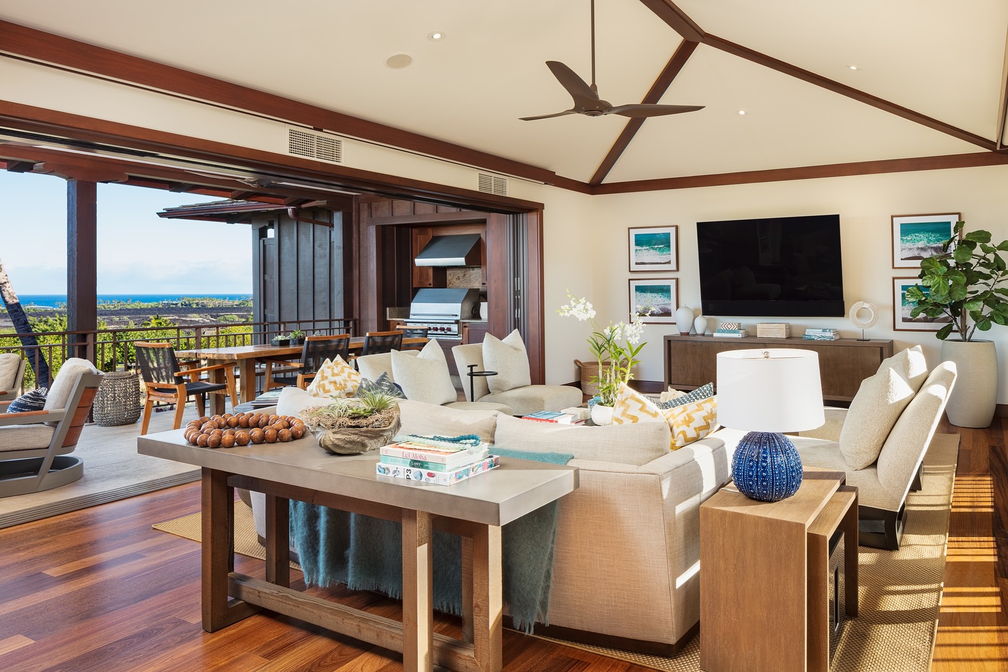 We take relaxation time very seriously! At Haliâipua Sunset Sanctuary there are multiple gathering spaces to ensure everyone finds their perfect spot to unwind. This is Hualalai luxury at its finest. To reserve your stay, visit www.kemakama.com