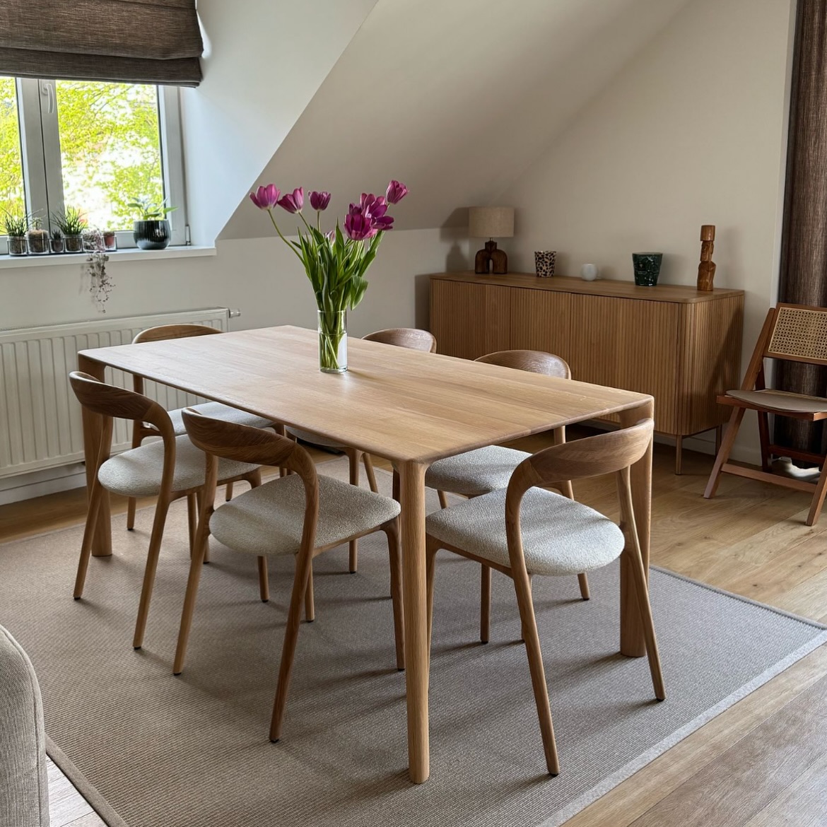 Quand la table et les chaises Artisan tant attendues arrivent à la maison ✨
Merci à notre cliente pour sa confiance et son enthousiasme 🤎