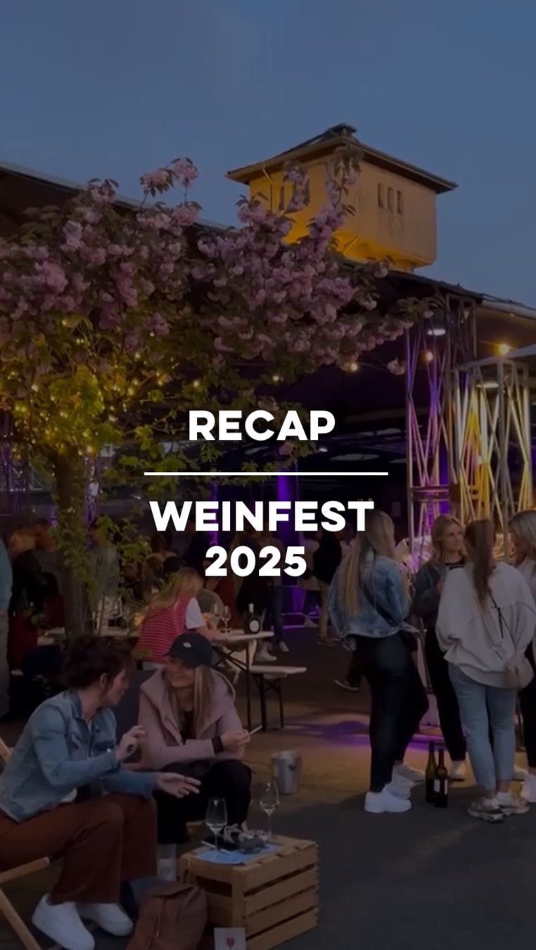 Ein großes Dankeschön an alle, die das Weinfest @lieblichundtrockenfestival mit Leben gefüllt haben - mit Lachen, Gesprächen, Musik und ganz viel guter Energie. Wir freuen uns auf ein Wiedersehen✨🍷🪩🌸
#weinfest #diehalletor2 #koeln #party #wein