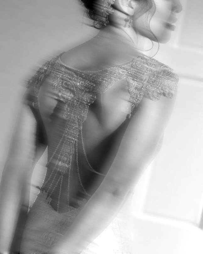 She’s the kind of beautiful that lingers
Photography: @sollisstudio
Planner: @bijievents
———
#wedding #weddingseason #engagementsession #luxuryweddingphotographer #destinationwedding #wedluxe #destinationweddingphotographer #destinationweddingphotographer #floridaweddingphotographer #miamiweddingphotographer #nycweddingphotographer #torontoweddings #torontoweddingphotographer #bridetobe #bridalinspo #torontobride #voguewedding #vogueweddings #vogueweddingphotographer #editorialwedding #editorialweddingphotographer #engagementshoot #engagementsession #engagement #minisession
#luxuryweddingphotographer #luxurywedding #caratsandcake