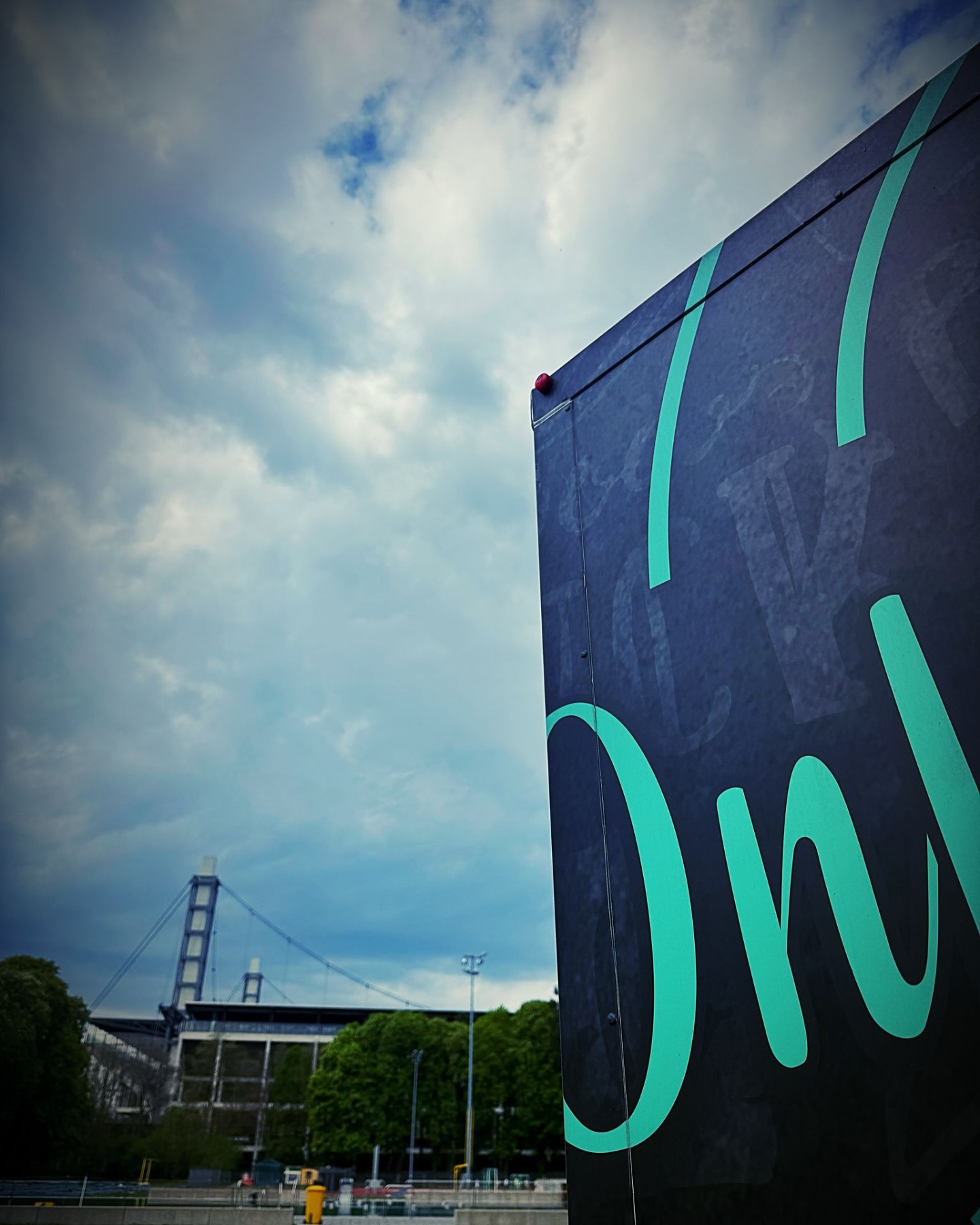 ❤️🤍“Nur zesamme simmer stark!“ 🧡🩶
Gestern durften wir unseren Lieblingsverein ❤️🤍 in der schönsten Stadt Deutschlands kulinarisch begleiten!
Streetfood. Genuss. Leidenschaft.
#OnkelFritts #FoodtruckCatering #1FCKöln #Effzeh #StreetfoodLiebe #NurZesamme