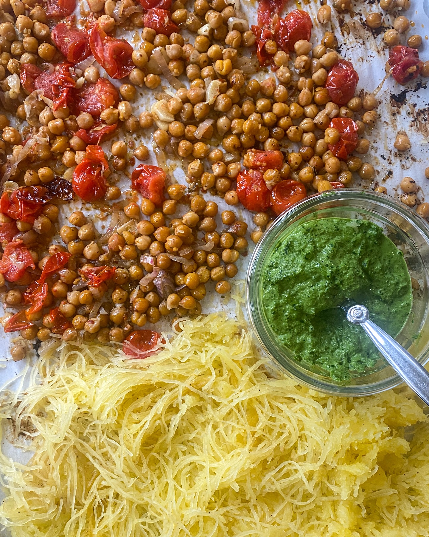 I’m putting the finishing touches on this dish for my Anti-inflammatory April cooking demo. I’ll teach you how to make perfectly al dente (non-mushy!) spaghetti squash along with roasted chickpeas, burst tomatoes and a delicious kale pesto.
Sign up link in bio.
Wednesday April 23rd daytime class - limited spots available.
Monday April 28th evening class - class is full. Sign up on waiting list.
Tuesday April 29th Zoom class + full recipe booklet from in-person class + zoom recording.
#registereddietitian
#cookingclasses
#healthyrecipes
#torontofoodies
#glutenfree