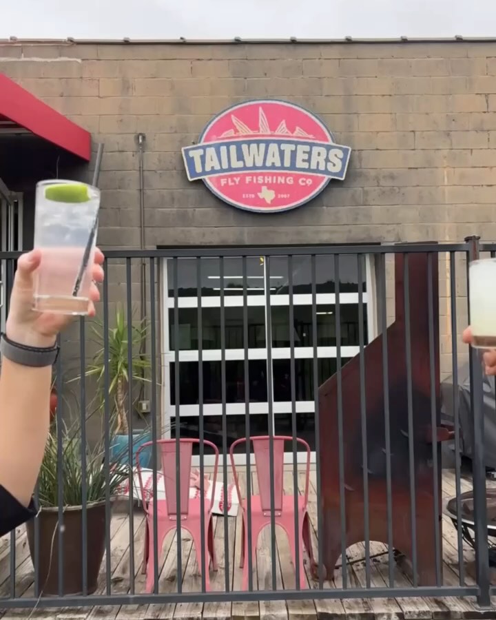 Happy Friday ya’ll!
Reminiscing about this event @tailwaters with great music from @goodolegmusic great food from @brandonsboilhouse @slowbonebbq and @unclewilliespies and great drinks from @cohostevents
📸 @its_kiki_tho
#catering #corporatecatering #margarita #happyfriday