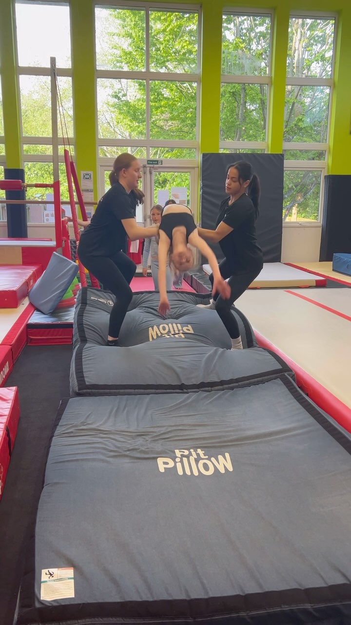 Bank Holiday fun! ๐คธโโ๏ธ
Hereโs todayโs 8yrs+ Excel class working on their round offs and back handsprings.
Thank you for your help and support Coach Amy and Rebecca ๐
โโ
๐ฑ 07415-758-680
๐ง airiesgymnastics@gmail.com
๐ป www.airiesgymnastics.co.uk
๐ One YMCA Woodlands Community Hub, Leavesden Country Park, Abbots Langley, WD5 0GU