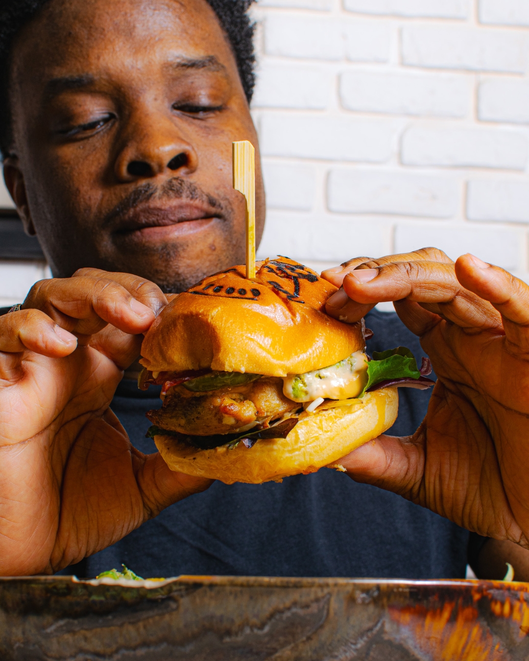 On régale tous les gourmands😋
A quand ton tour ? Pour une pause dej au calme, un diner en famille ou un brunch entre potes, une seule adresse 👉 Merci maman 😍
💫 Au resto comme à la maison !
📍 68 route de Roissy, Tremblay-en-France
#restaurant93 #brunch93 #restauranthalal #bonneadressebrunch