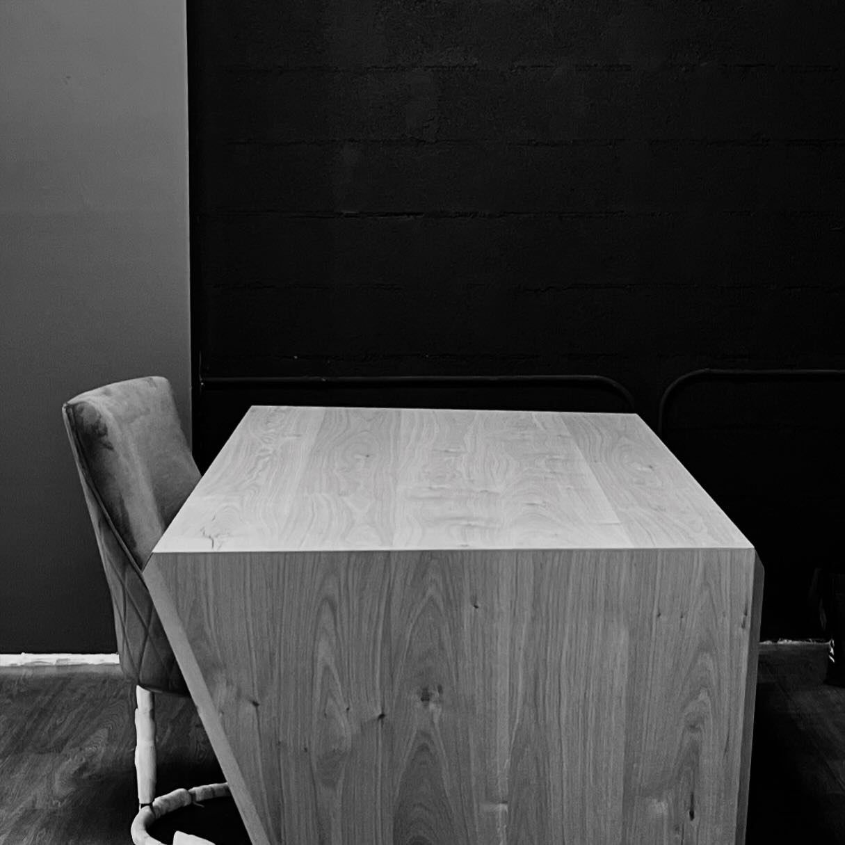 A peak inside our soon-to-open second location @harbourwalkgc Optique Studio presents a signature blend of luxury eyewear….. Coming soon!
.
For enquires reach out to: studio@optique.ky
.
#oliverpeoples #leisuresociety #saltoptics #jacquemariemage #mykitaofficial
#faceaface #eyeglasses #eyewear #sunglasses #glasses #fashion #optical
#eyewearfashion #frames #optician #eyecare #vision
#eyes #optometrist #optometry #sunglassesfashion
#veryfrenchgangsters #eyewearstyle #sunnies
#boutiqueliving #grandcaymanislands
#caymanislands #optiquecayman #optiquestudioky