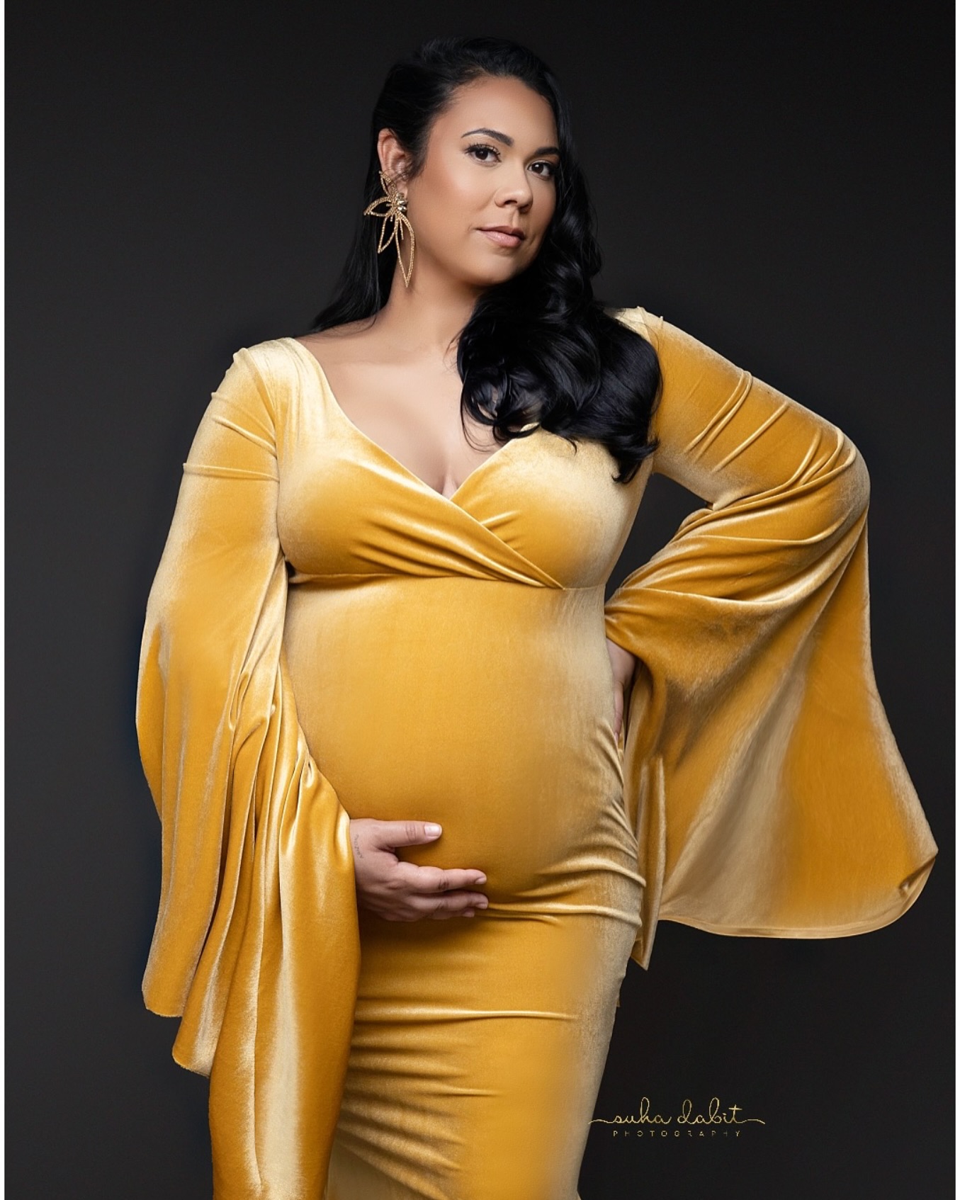 Stunning momma ✨ #hendersonvilletn #maternity #hendersonvilletnmaternityphotographer
Hair and Make up : @thenishab