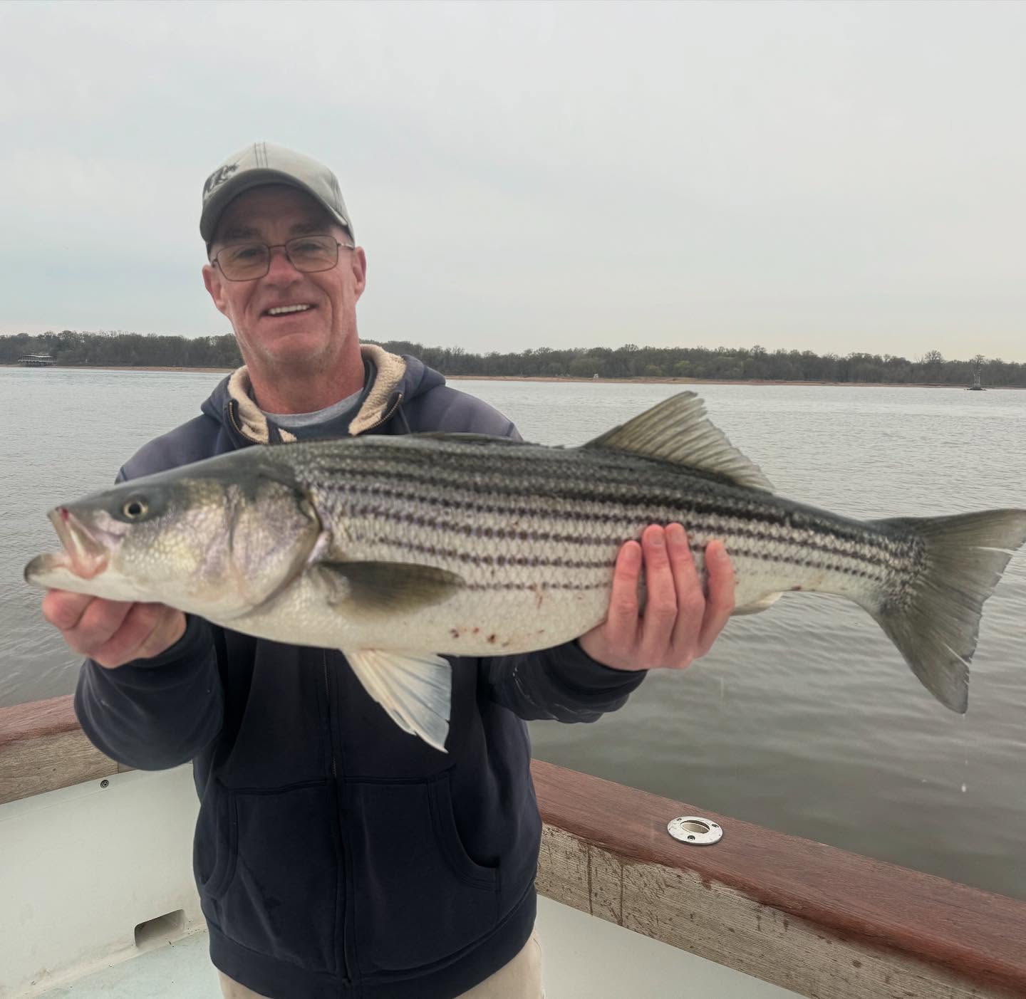 Tougher day today . Catch 14 most on Shad’s on the Ruthless Tackle Shad’s n a few bites trolling. Kill 4 n released the rest. Gonna pass tomorrow on the wind. Looking for 4 people on Thursday . Call now 561 578 2710. #sidejobcharters #stripers #striperfishing #lockwoodsmarina #raritanbayfishing #njfishing #bogansrods #reelseat #pennfishing #ruthelsstackle