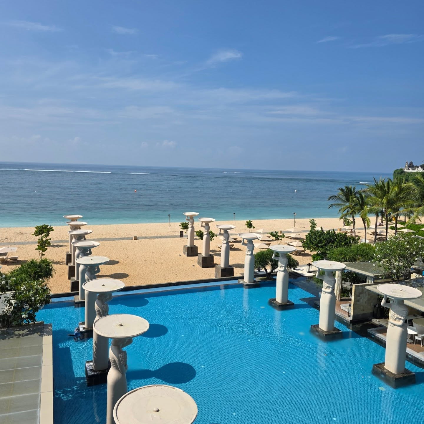 Hotel review, The Mulia, Nusa Dua, Bali 🌟🌟🌟🌟🌟
The Mulia consists of three properties, we stayed in the suites but there's also the Resort and the Villas.
The Mulia is located on a stunning beach in Nusa Dua and there are multiple pools, including a kids pool with slides and two pool bars. The beach was pristine and the ocean was as warm as the pools!
Breakfast is either a buffet or a la carte and afternoon tea with free flowing cocktails 🍸is served every afternoon at the Villas with a stunning view. There are also several restaurants - we had dinner at Soleil on my birthday and the fresh pasta was delicious 👌
This hotel is great for both families (there's a kids club!) and couples (the Villas are very secluded and romantic). I'd highly recommend it and can't wait to come back!
*
*
*
*
#nusaduahotels #nusaduabali #travelgram #baliresorts #luxurytravel #luxuryfamilytravel #bestresorts #nusaduaeats #travelinspo