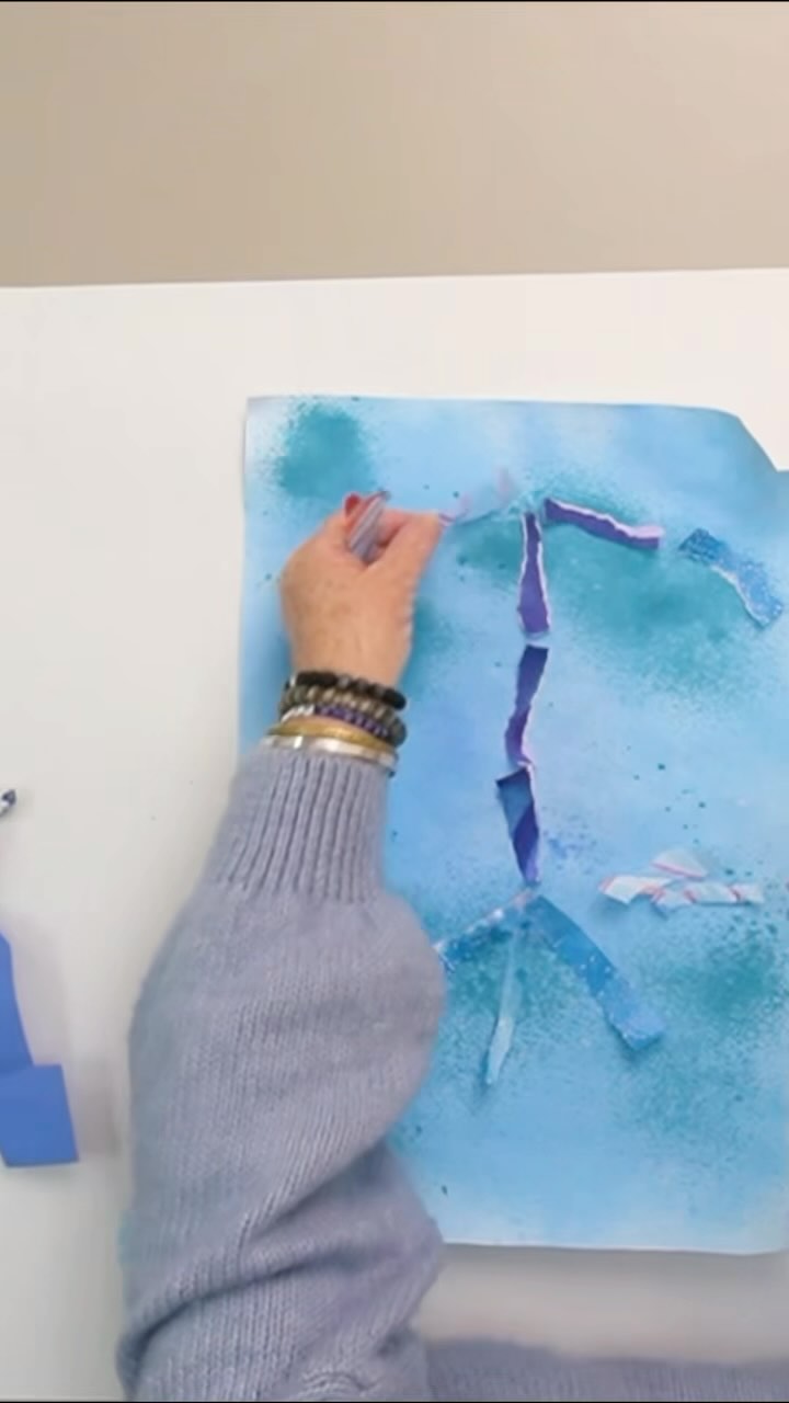 Peace is what we need in the world rn ☮️🌎 inspired by @susan_farrington (visit her account to check out her art, we love her work!) 🎨
Link in bio for the full tutorial and more videos!
——
#alamedaarts #alamedacalifornia #alamedaartsfun #afterschoolprograms #summercamp #youtubechannel #diy #diyforkids #kidsart #arttutorial #imagination #art #linkinbio #reels #homemade #artforkids #artreel #earthday🌎 #earth #mixedmediaartwork #earthdaycrafts