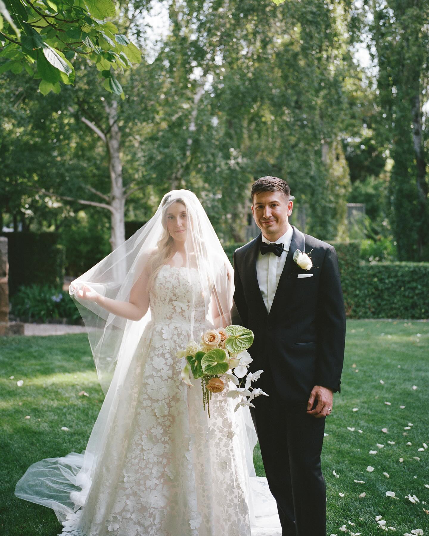 Celeste + Mark on 120mm film 💜🌿🌸🌻💕
😍
120mm film for @louloumemphis ✨🎞️