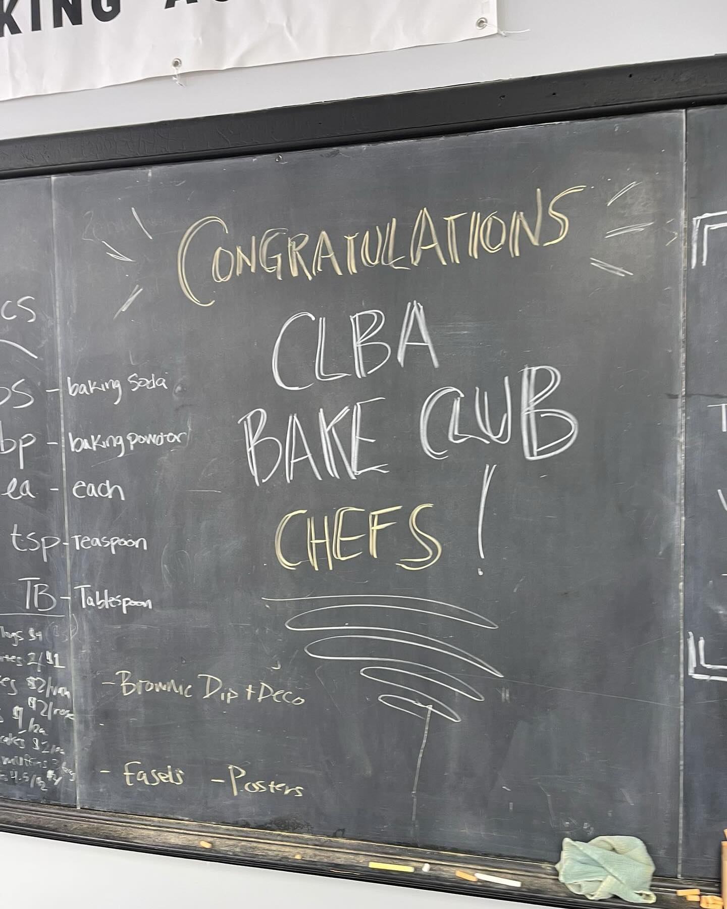 Graduation Day & Our Incredible Volunteers! 🎓💙
Graduation day was nothing short of magical! ✨ Our students wrapped up an amazing season at CLBA, and we couldn’t be prouder of their growth, dedication, and passion.
A HUGE thank you to our volunteers Michelle, Debby, and Sandy (@lechaim24) for their support, from making posters to lending helping hands every step of the way. We are so grateful!
And of course, an enormous shoutout to @frontierinternational, Principal Alsanai, and Moneera for opening their doors and supporting our students throughout this journey. Your generosity and encouragement mean the world to us!
This is what community looks like—lifting each other up, celebrating wins, and working together to build a brighter future. Congratulations to our grads! 💙
#CLBA #BakingFuturesBright #GraduationDay #ThankYou #Community #DetroitBaking #FutureChefs