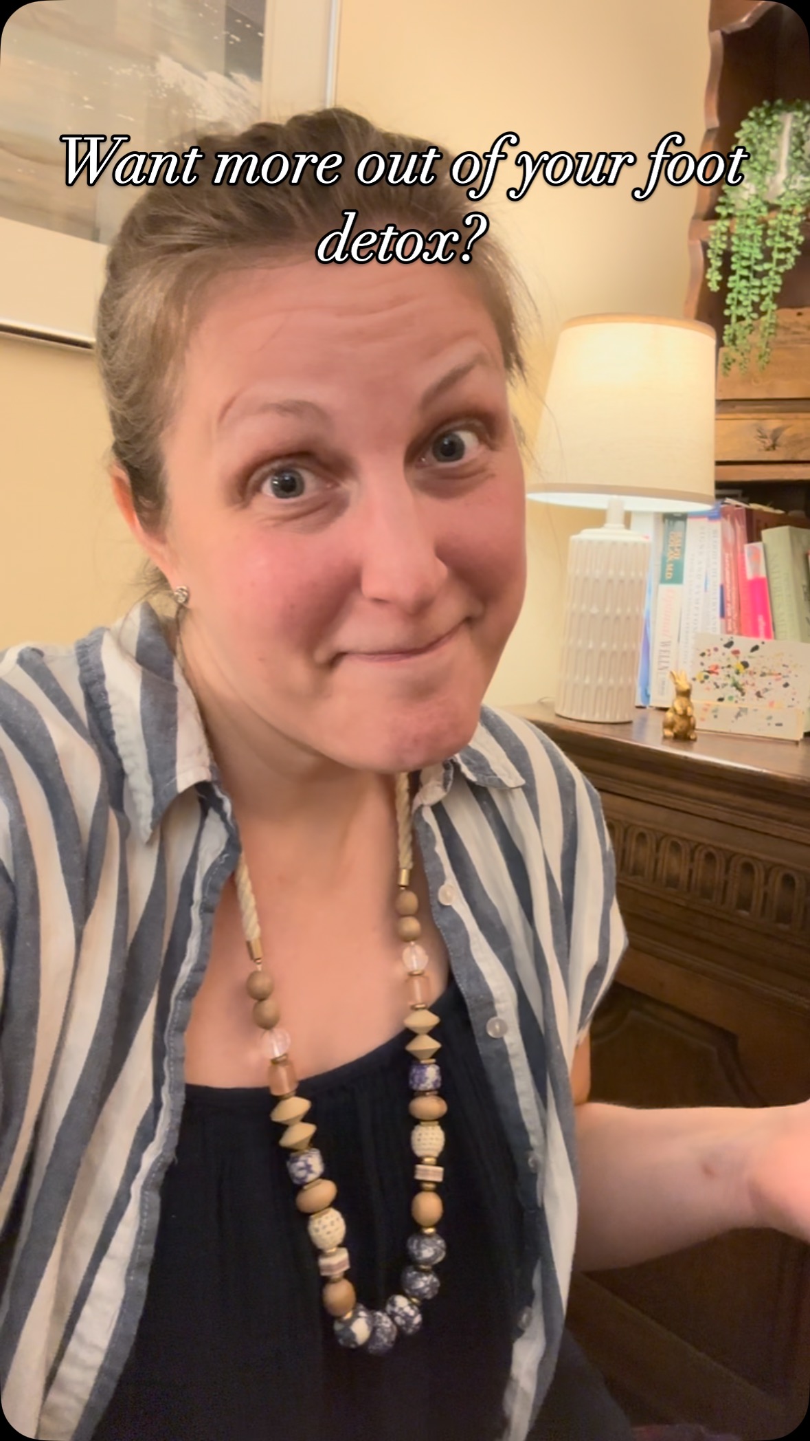 If you want more out of your ionic foot detox or any other detoxing modality then do these things:
-get your lymph moving by talking a long walk, rebounding, dry skin brushing or burpees if you are really ambitious.
-drink lots of water before, during, and after. This will not only help the detox to work more efficiently but also keep the effects going after the session is complete.
-eat mindfully. Let’s face it. That makes a difference in every area. If your body doesn’t have to combat a poor diet then it can focus more on letting go of toxins.
#wellness #footdetox #heavymetals #molddetox