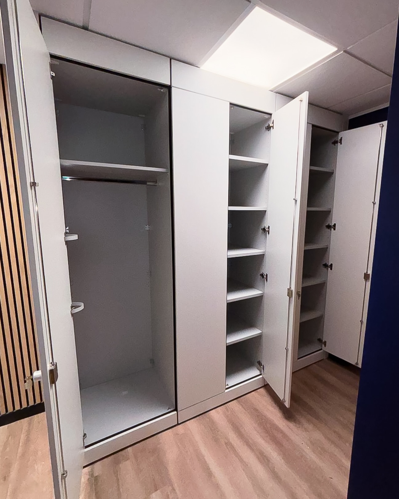 At Freewall, we take pride in designing and manufacturing high-quality storage solutions that elevate office aesthetics with clean, cohesive lines.
Our versatile systems are built to keep workspaces organized and clutter-free, seamlessly blending into their surroundings.
With a wide range of customization options and design finishes, there’s no environment we can’t complement, or purpose we can’t fulfill.
And what’s more, our dedicated team is here to support you every step of the way, from concept to completion.
Why not give us a try?
👉 sales@freewall.co.uk
👉 www.freewall.co.uk
#storagewall #newprojects #workplacedesign #officefurniture