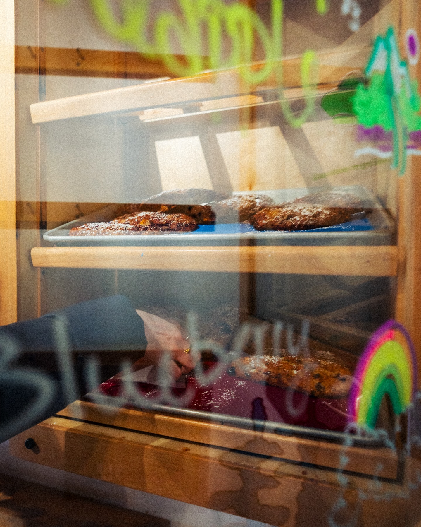 We’re getting ready to close up shop for our semi annual shoulder season break! Hurry down, we’re open ‘til 2 pm today (4/21) or until we sell out! 🍪☕️ Ski ya later, Glacier! 🫶❤️🔥 🏴☠️ Thanks for another great season!
Re-opening: May 15th, 2025!
✨ Thanks for the photo @skyfrost ! ✨
#wakenbakery #wakenbakeryglacier #getsconed #mtbaker #GlacierWA