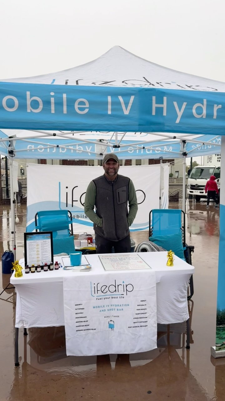 Running in a BLIZZARD?!
Thanks to a surprise snow storm, the runners for this years Biggest Little Half had the additional challenge of running in the hail and snow! Runners are the toughest people we know, and the show had to go on. We still came out to support this event, which usually enjoys beautiful sunny spring weather. Shoutout to our incredible nurse, Matt for braving the elements. 🏃🌨️❄️