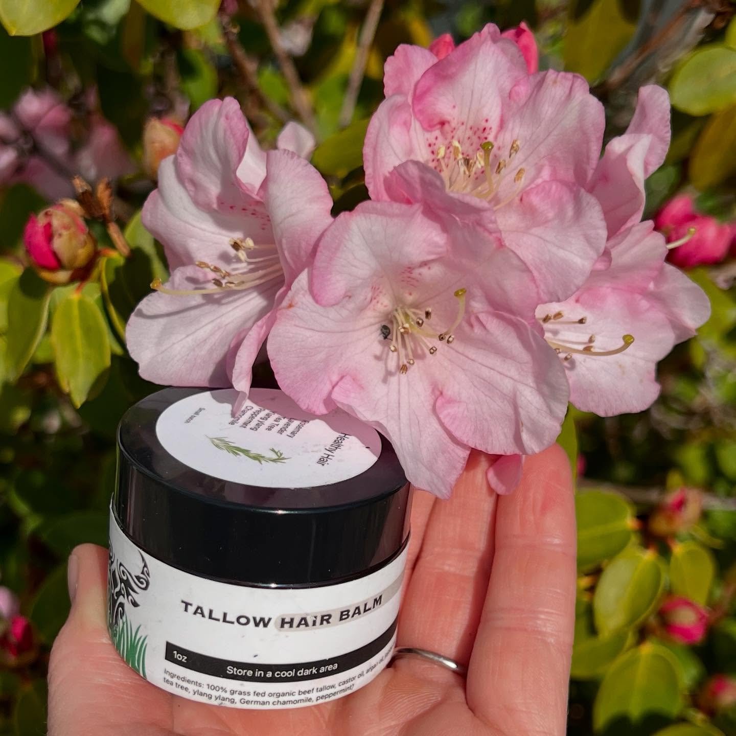 This hair balm features some power house ingredients to nourish your hair from root to ends. Apply to dry ends any time, or use as a scalp hair mask before your shampoo routine. Made with our 100% grass fed grass finished organic suet. Store in a cool dark area. Ingredients: 100% grass fed organic beef tallow, castor oil, argan oil, jojoba oil, essential oils (tea tree, ylang ylang, German chamomile, peppermint). #beeftallow #beeftallowhaircare #grassfed #grassfinished #suet #local #haircare #hairoil #castoroil #arganoil #jojobaoil #nourishyourhair #portalberni #bc #britishcolumbia #hairbalm #tallow #tallowhaircare